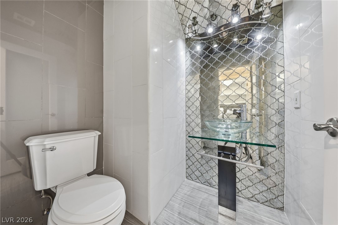 21 Woodcarver Street