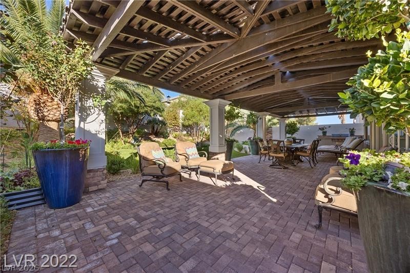 21 Woodcarver Street