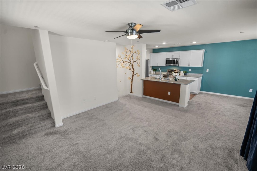 6940 Skyline Blue Street
