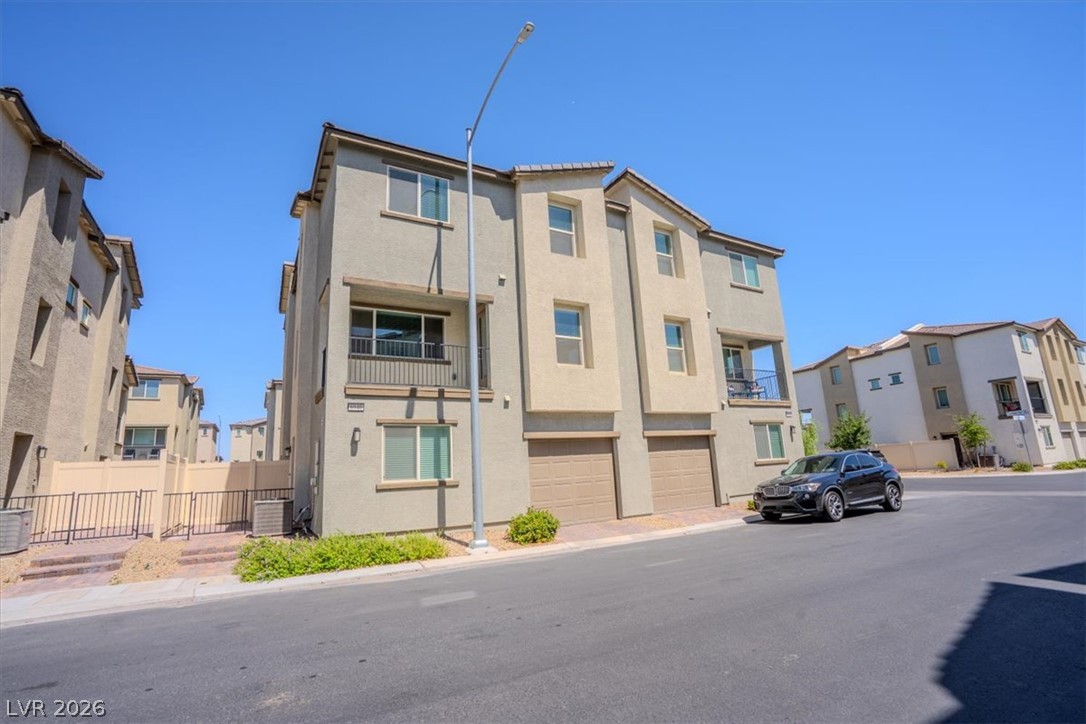 6940 Skyline Blue Street