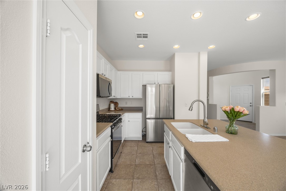 8973 Quintessa Cove Street