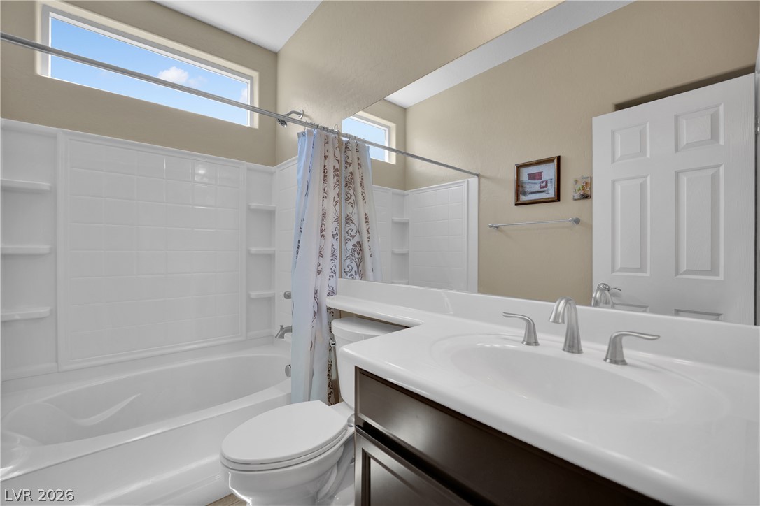 3829 Riviera Regal Avenue