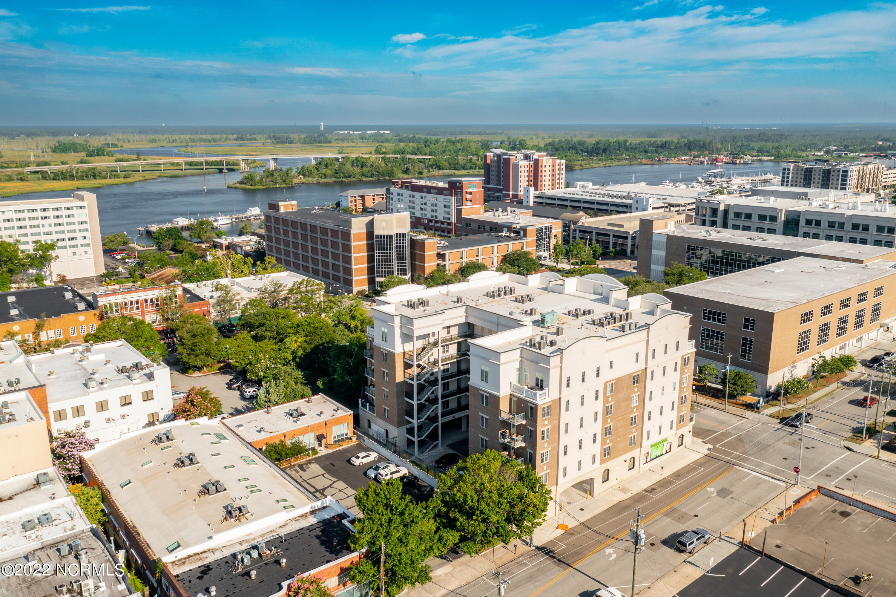 124 Walnut Street Unit: 304