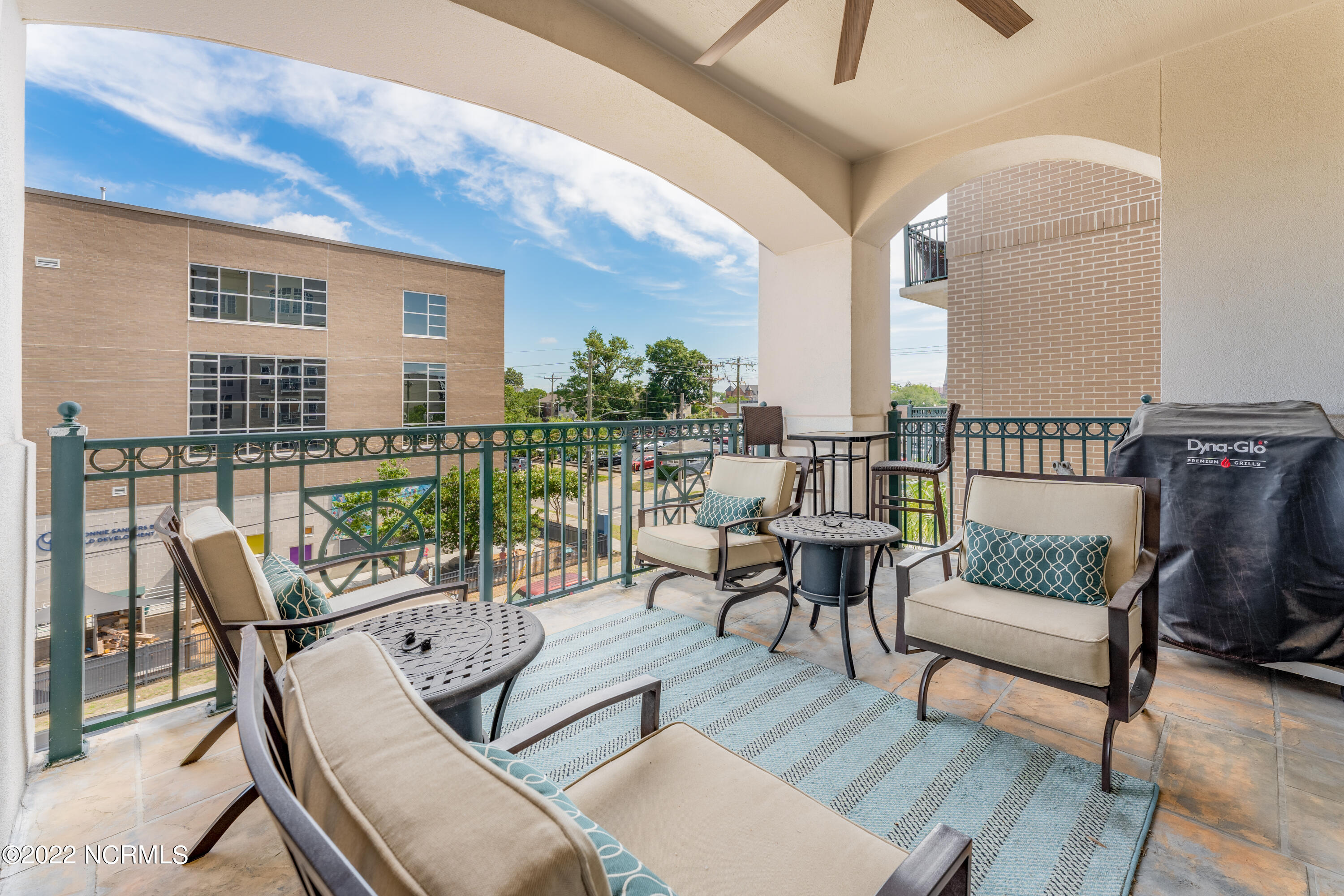 124 Walnut Street Unit: 304