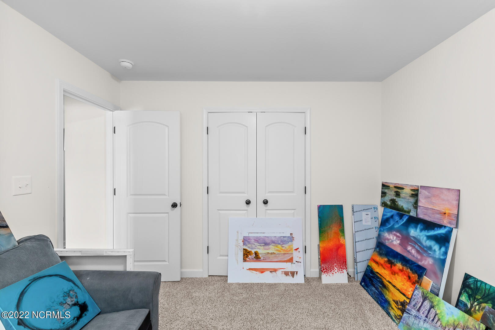 216 Gladstone Drive
