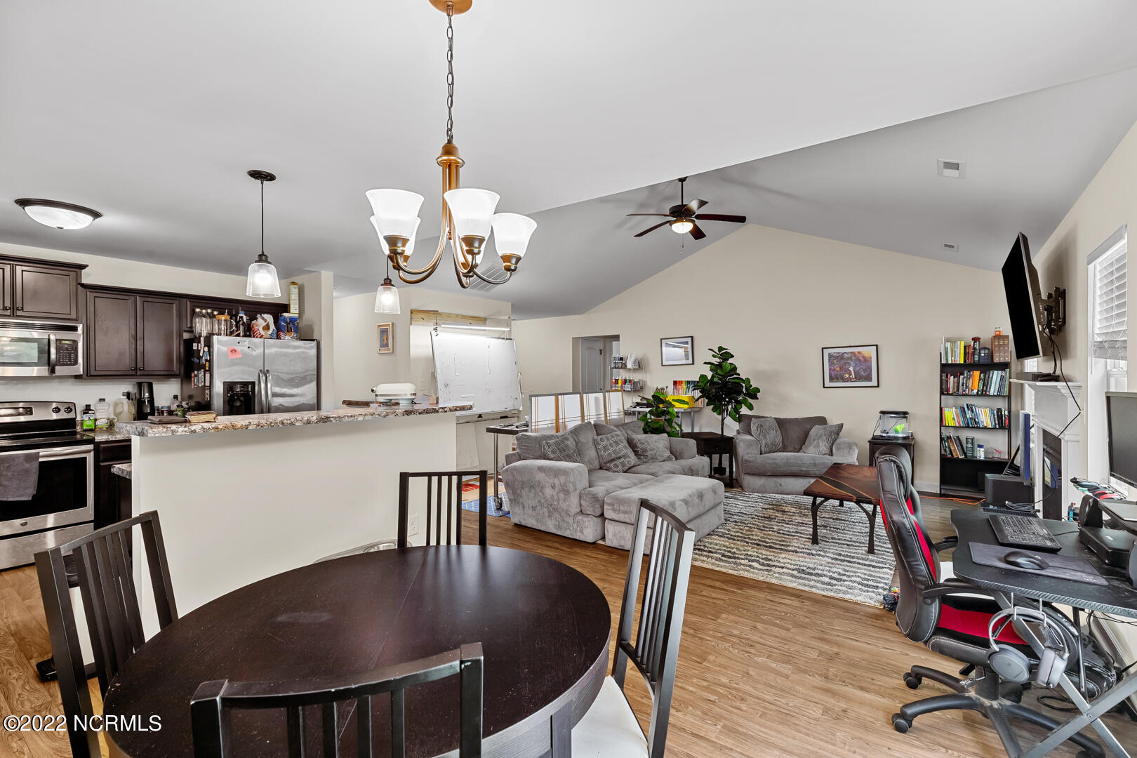 216 Gladstone Drive