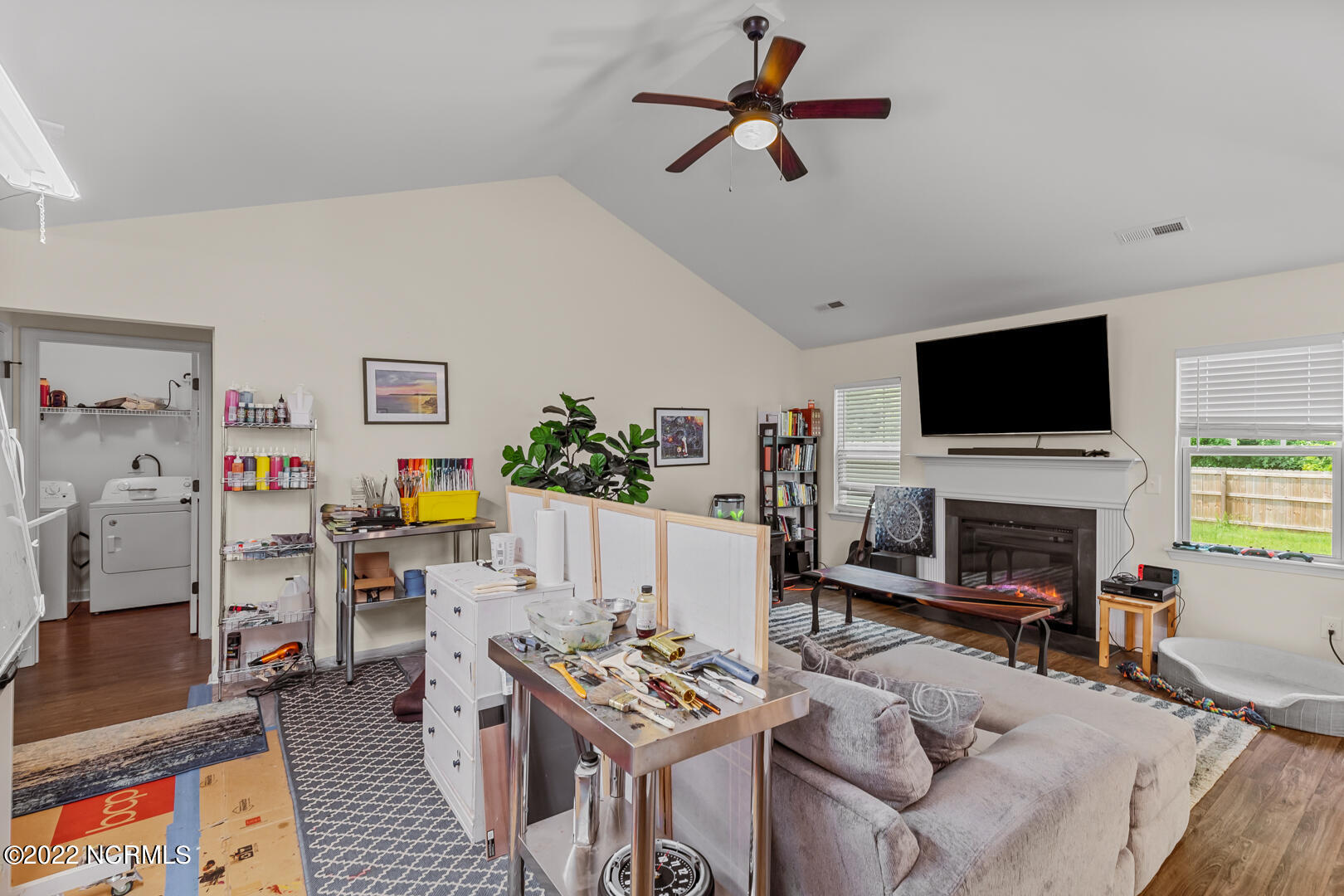 216 Gladstone Drive