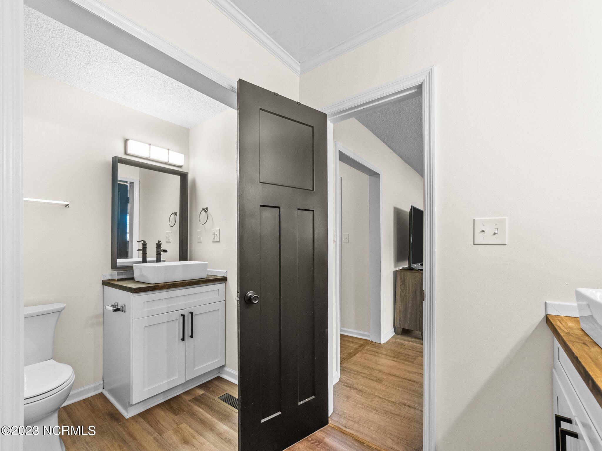 301 King Richard Court