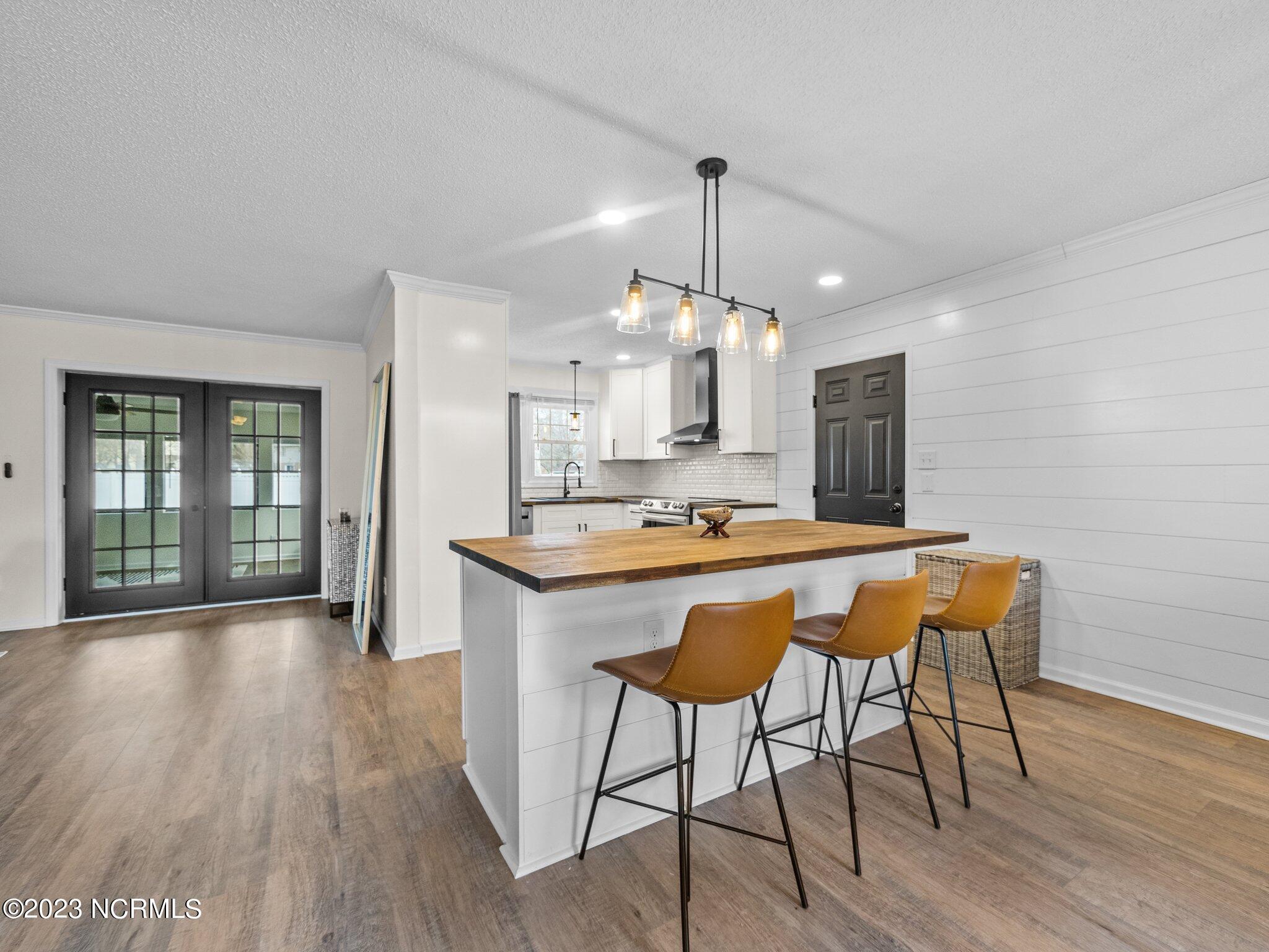 301 King Richard Court