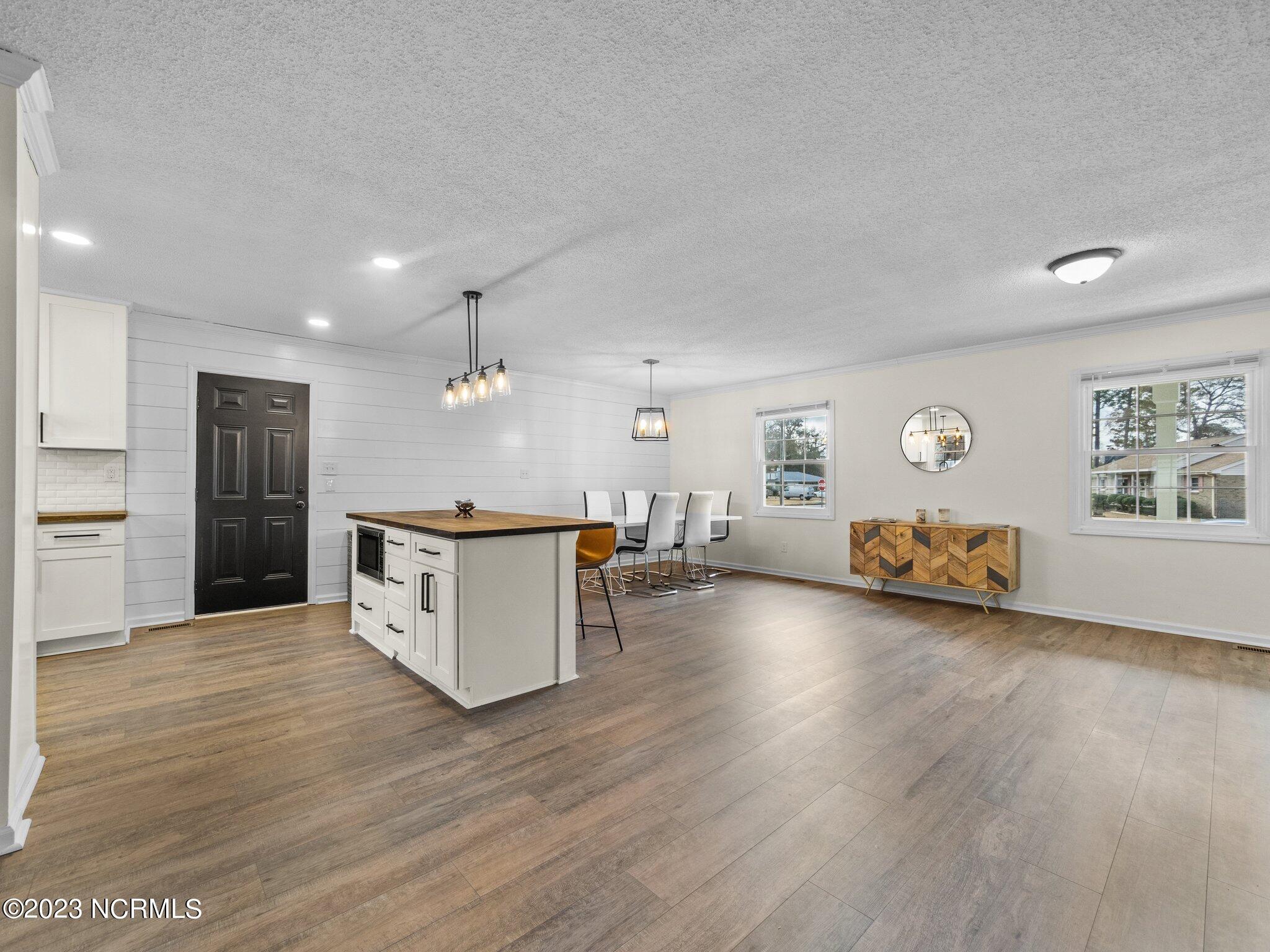 301 King Richard Court