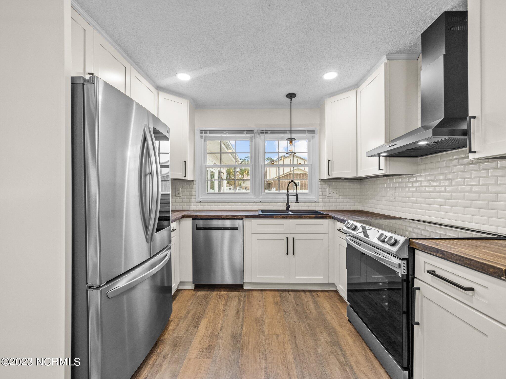 301 King Richard Court