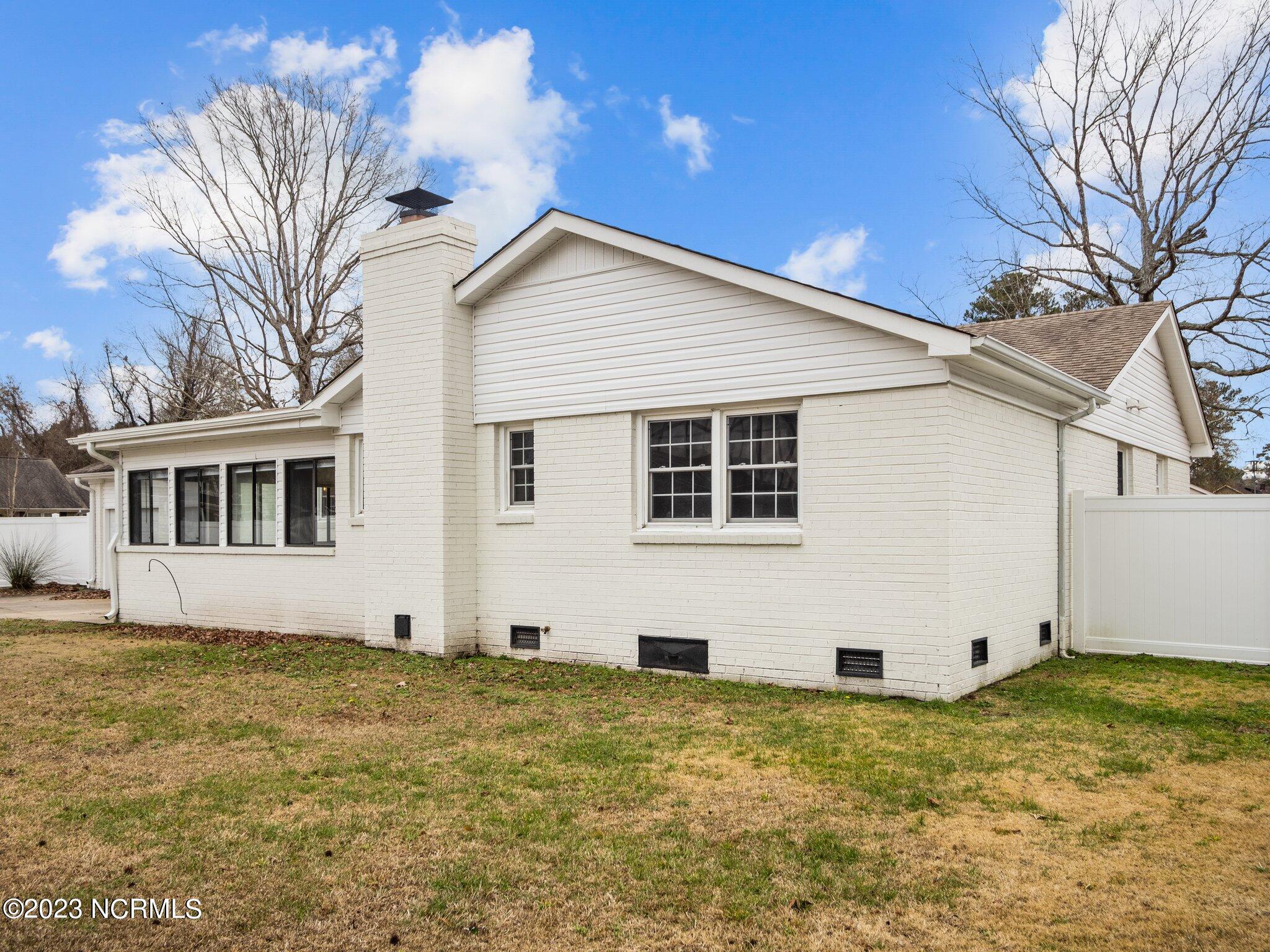 301 King Richard Court