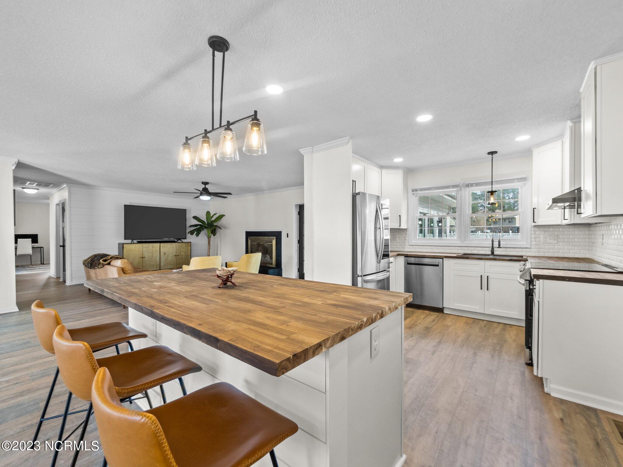 301 King Richard Court