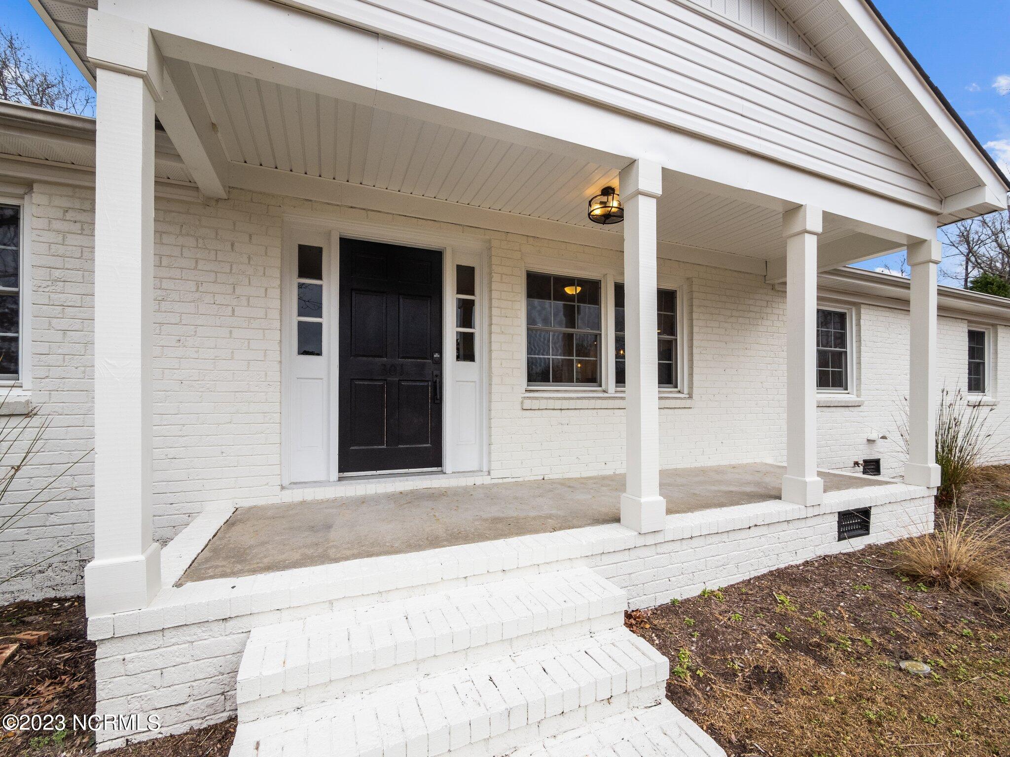 301 King Richard Court
