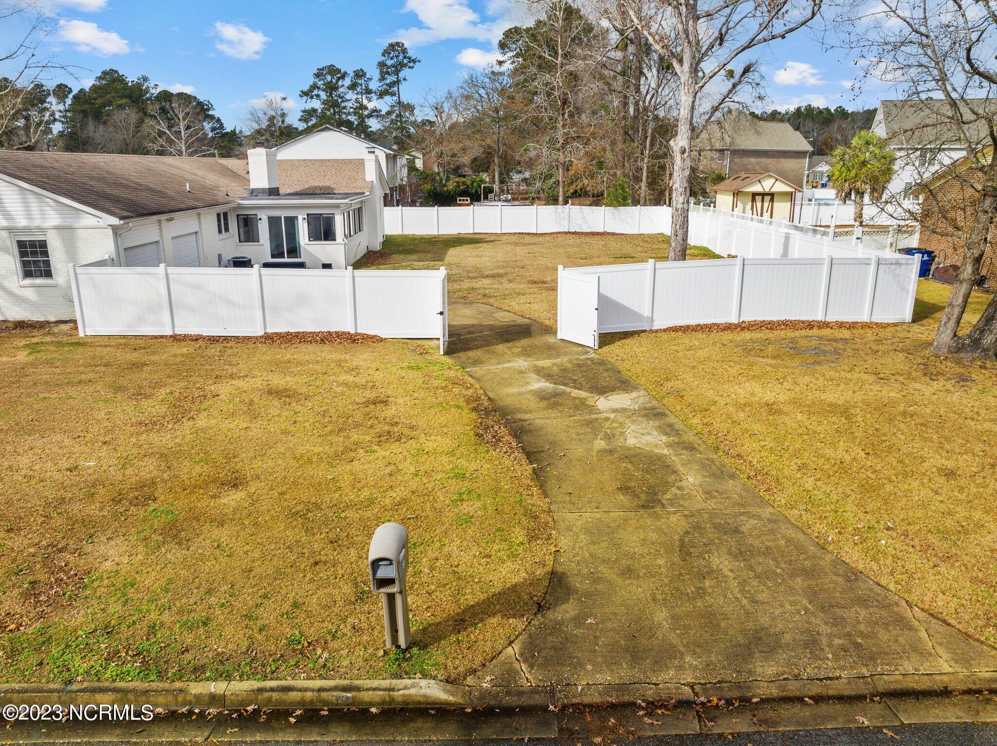 301 King Richard Court