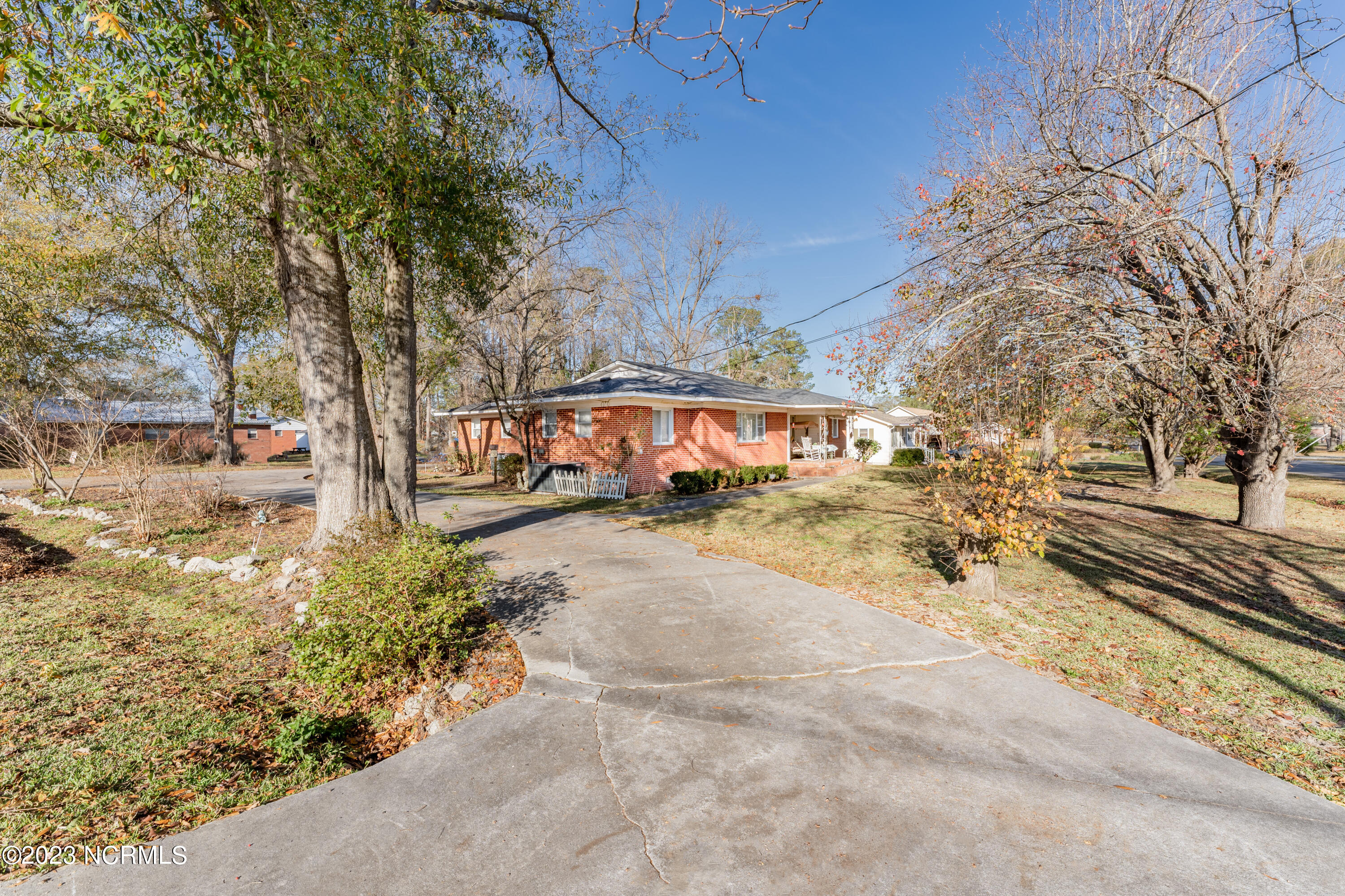 303 N Cowan Street