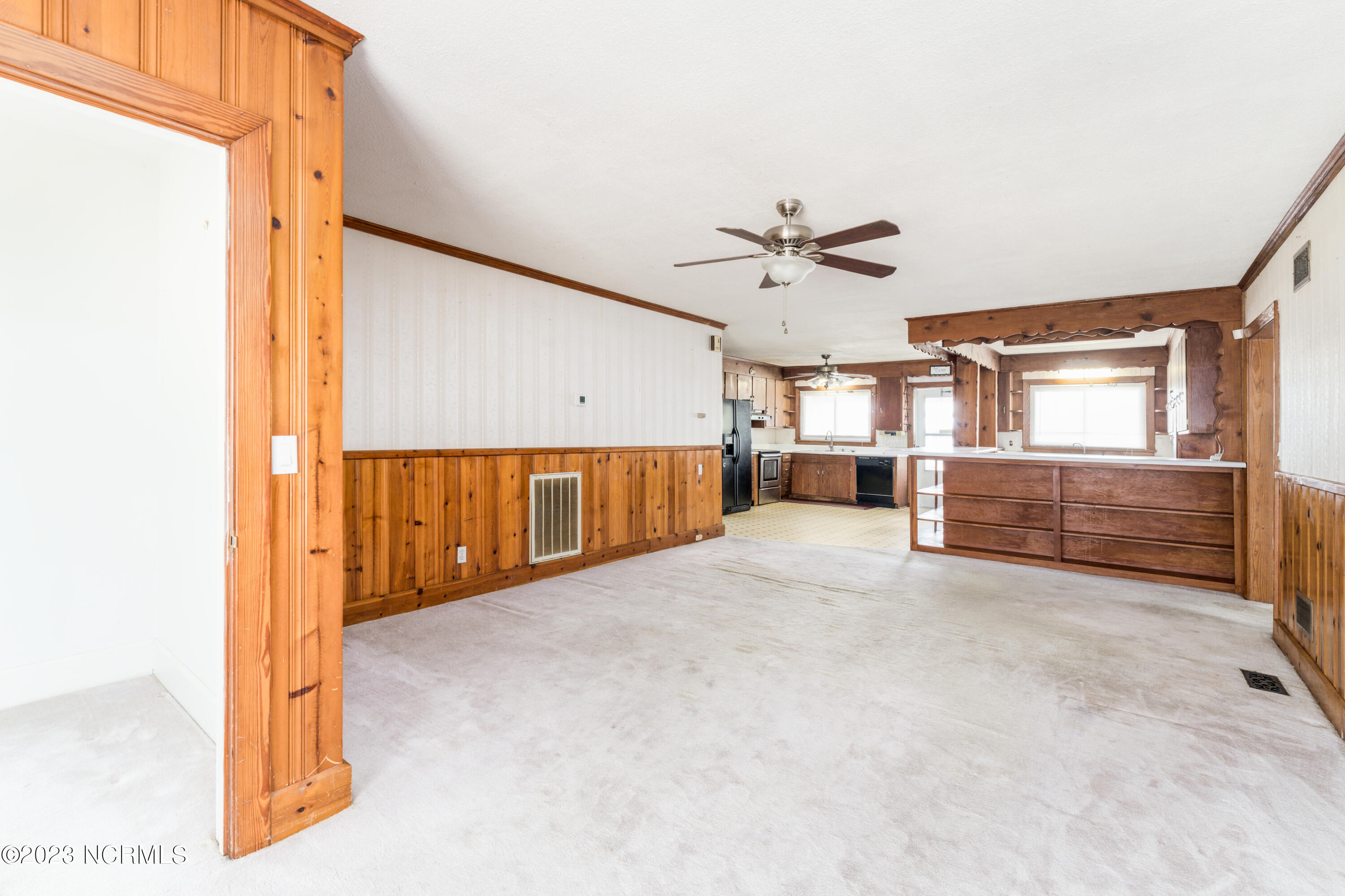 303 N Cowan Street