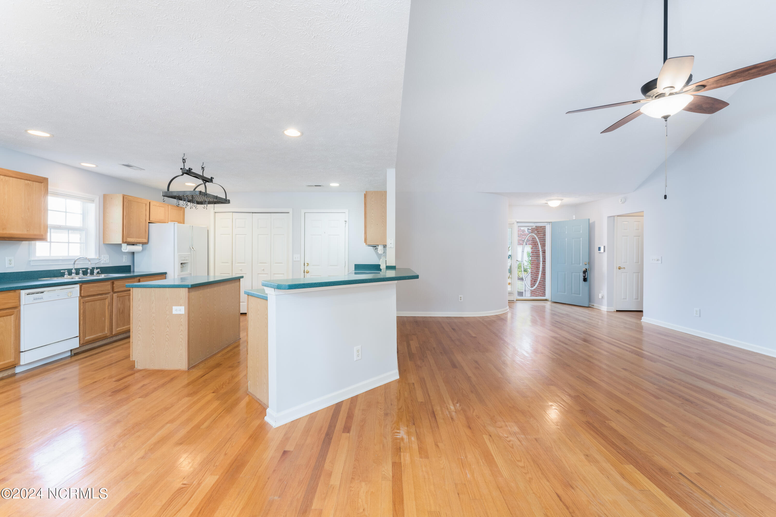 9404 Short Putt Court