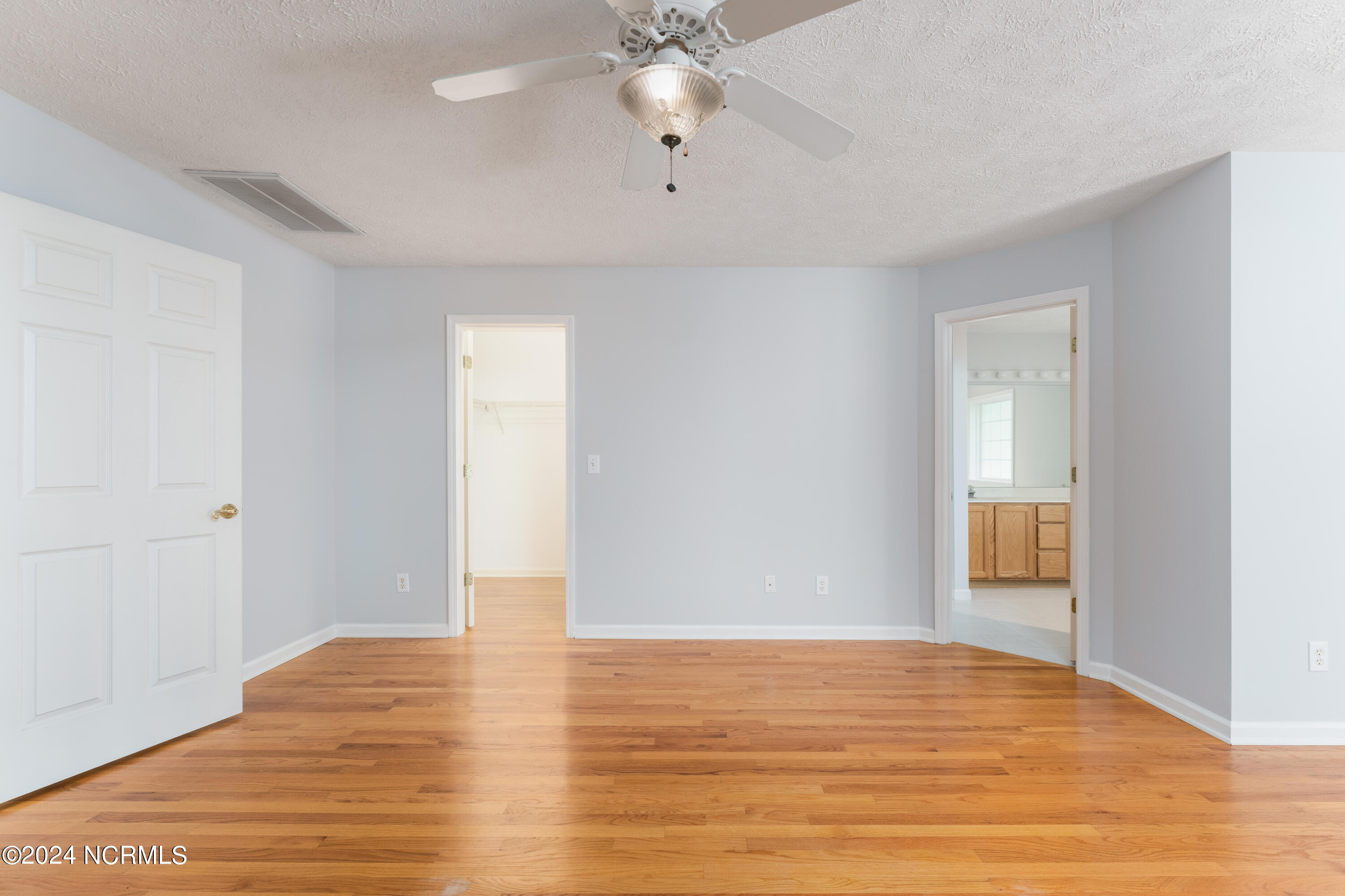 9404 Short Putt Court