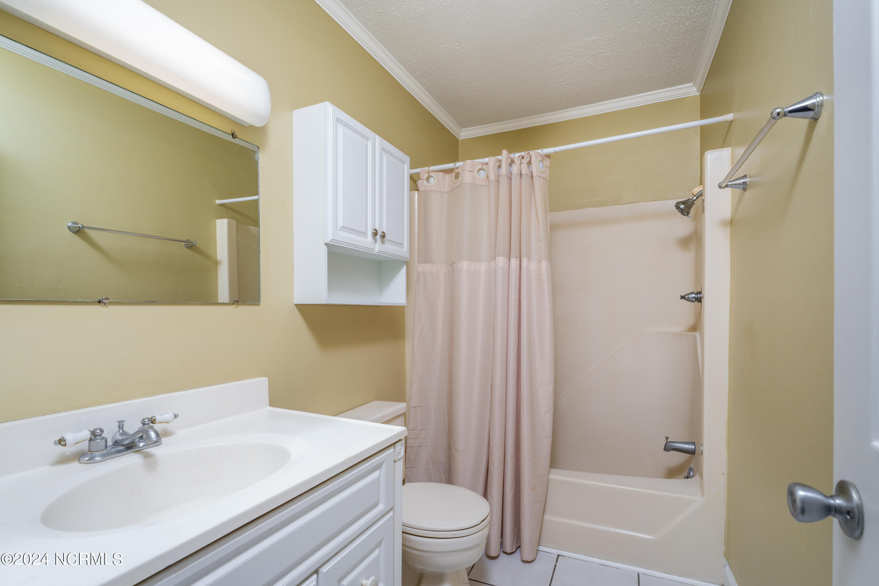 1006 N Topsail Drive