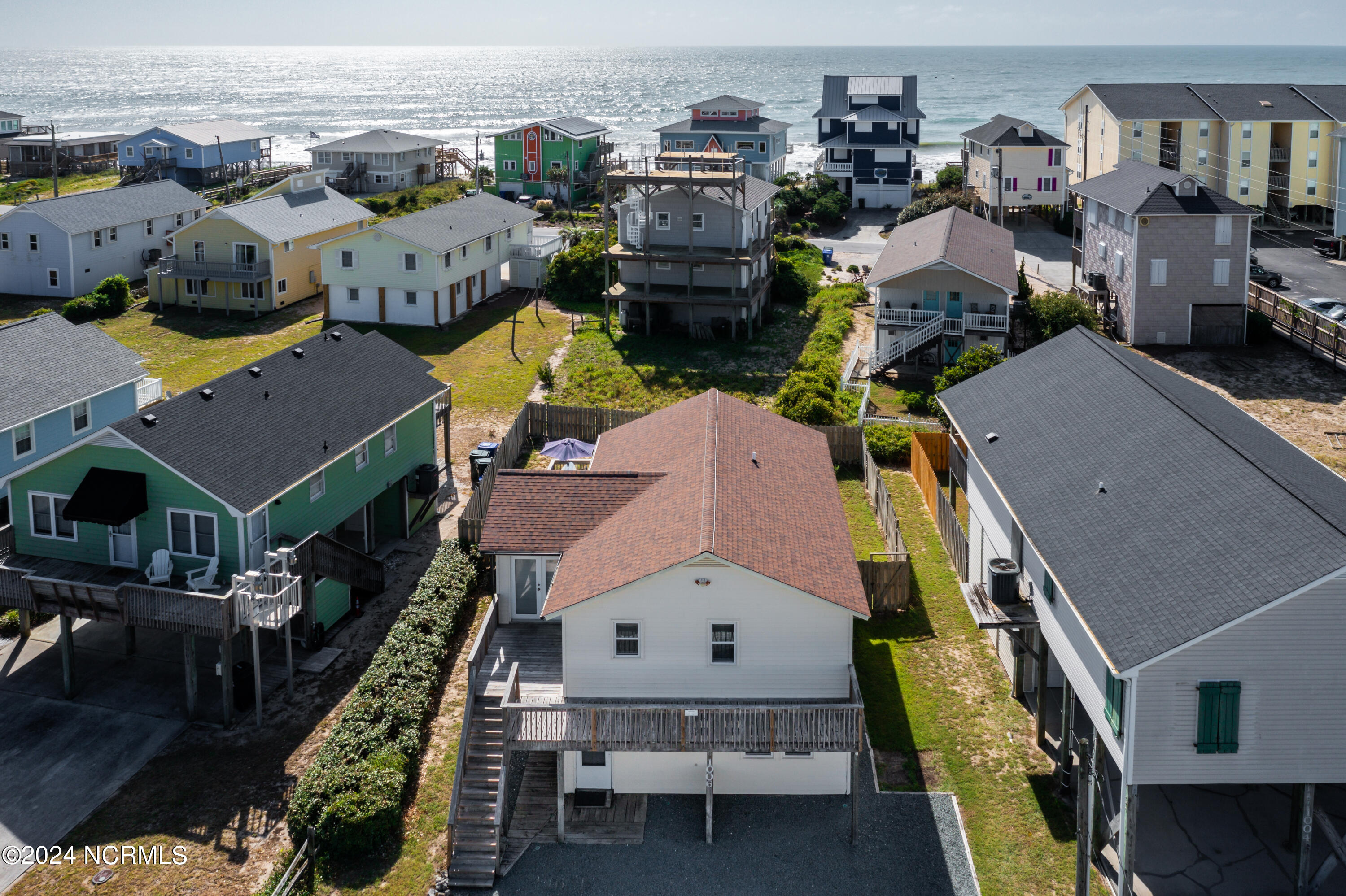 1006 N Topsail Drive