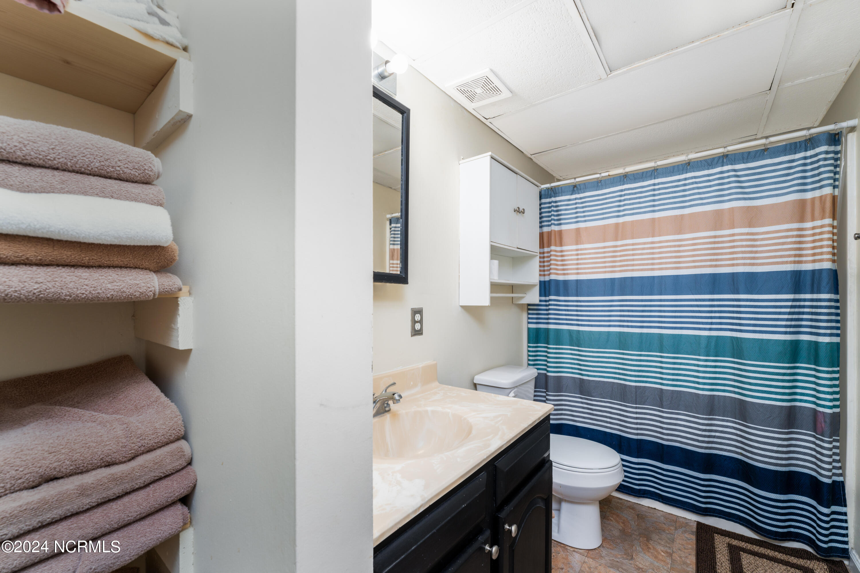 1006 N Topsail Drive