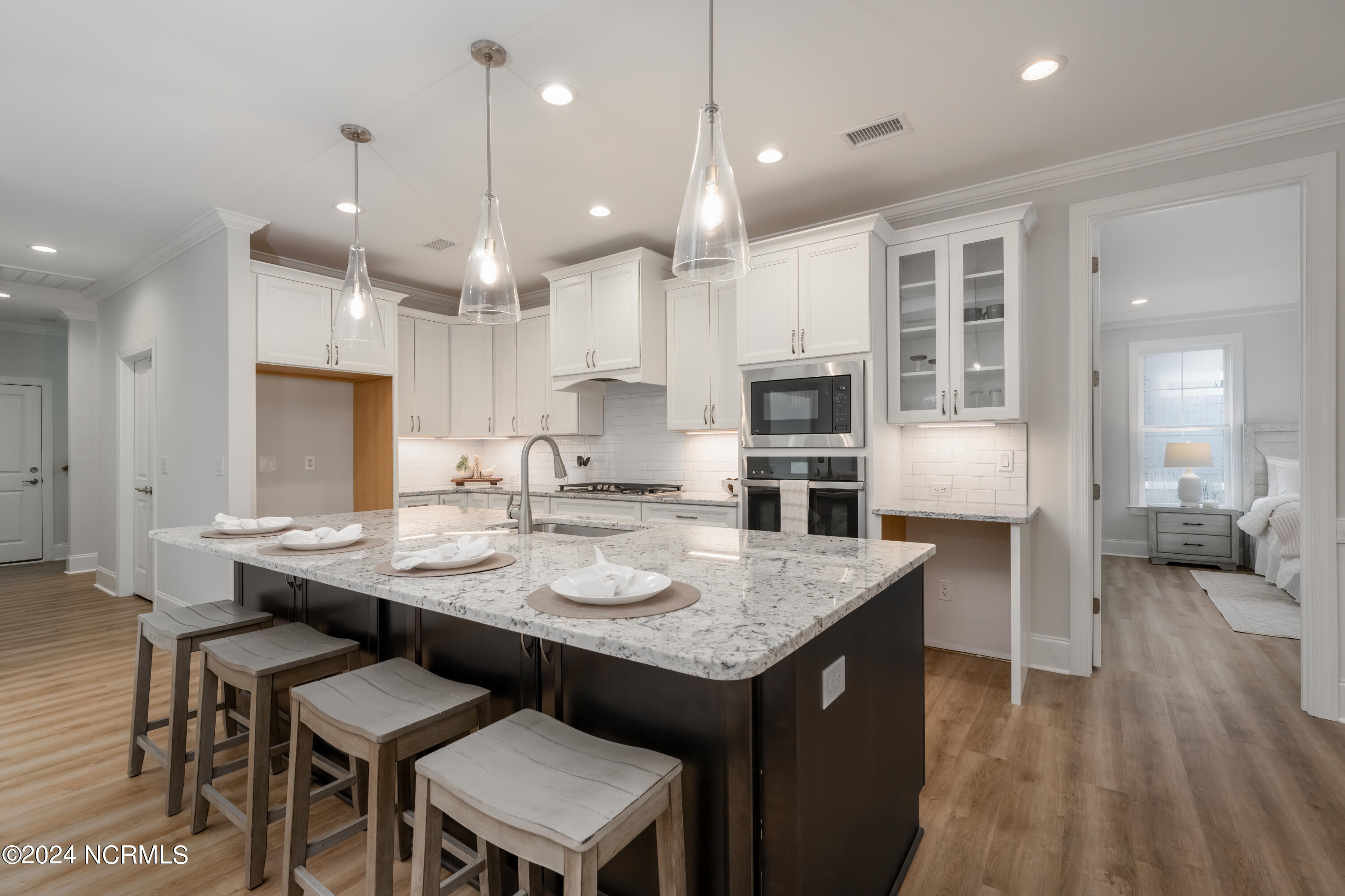 3865 River Overlook Court NE