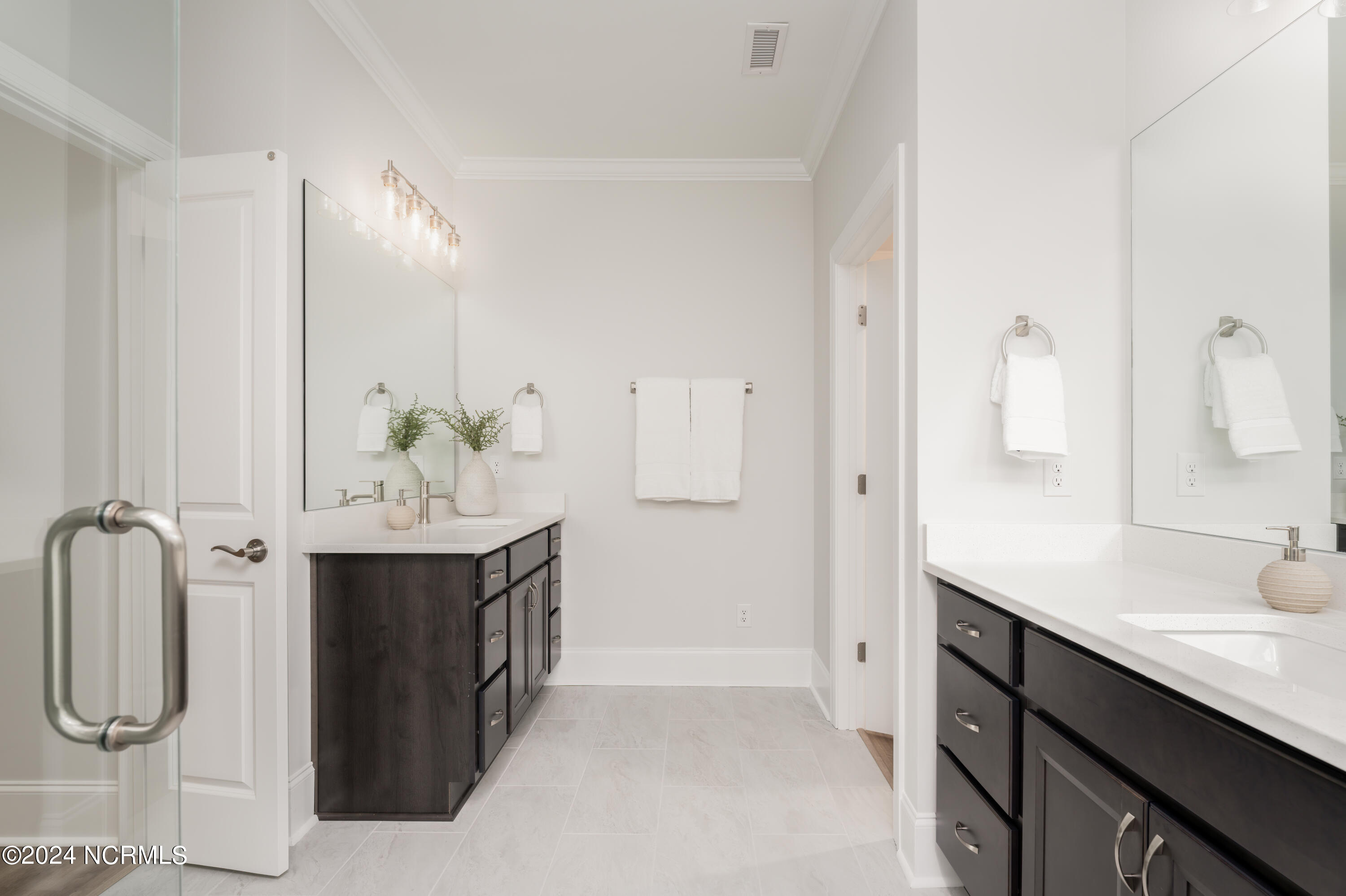 3865 River Overlook Court NE