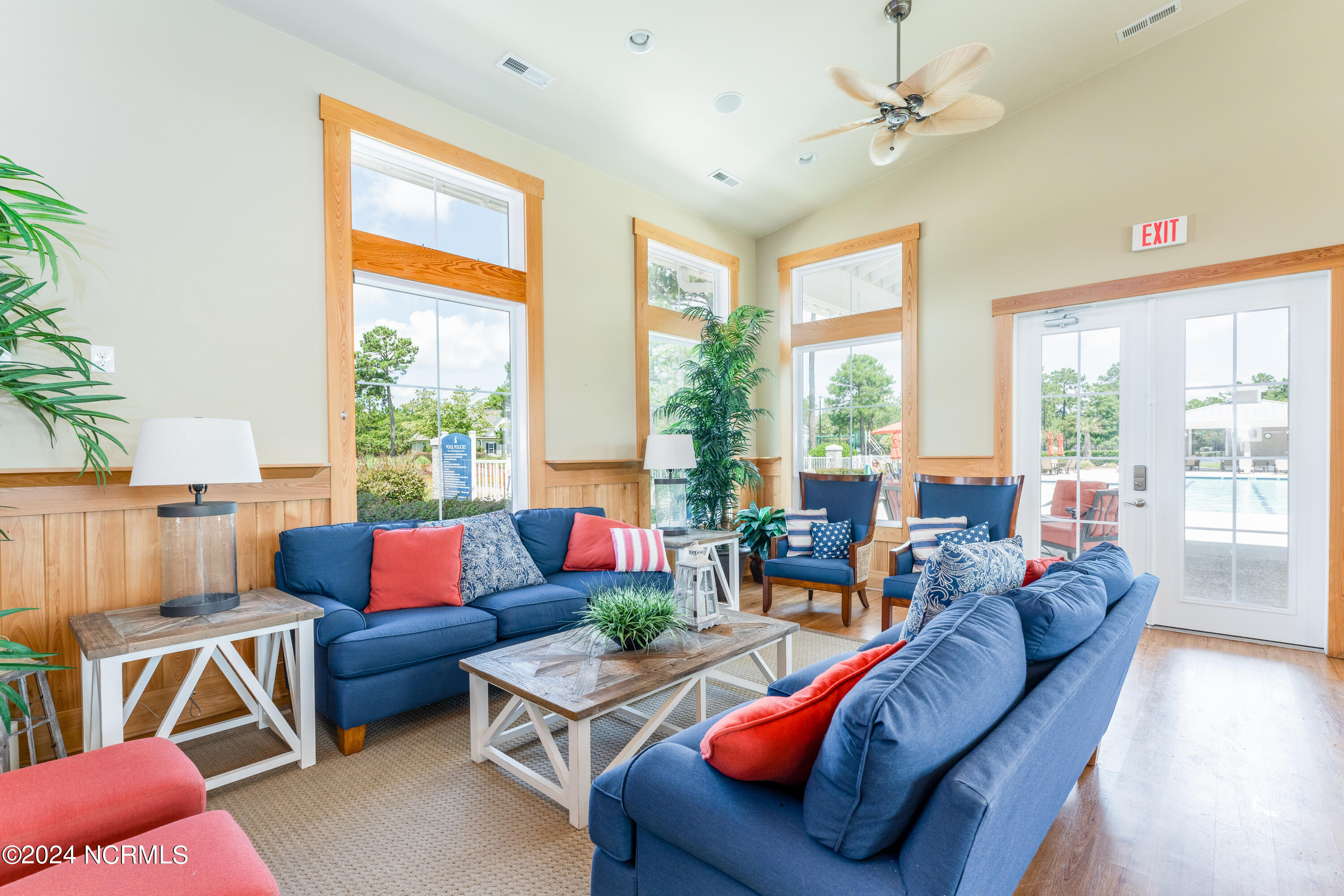 3865 River Overlook Court NE