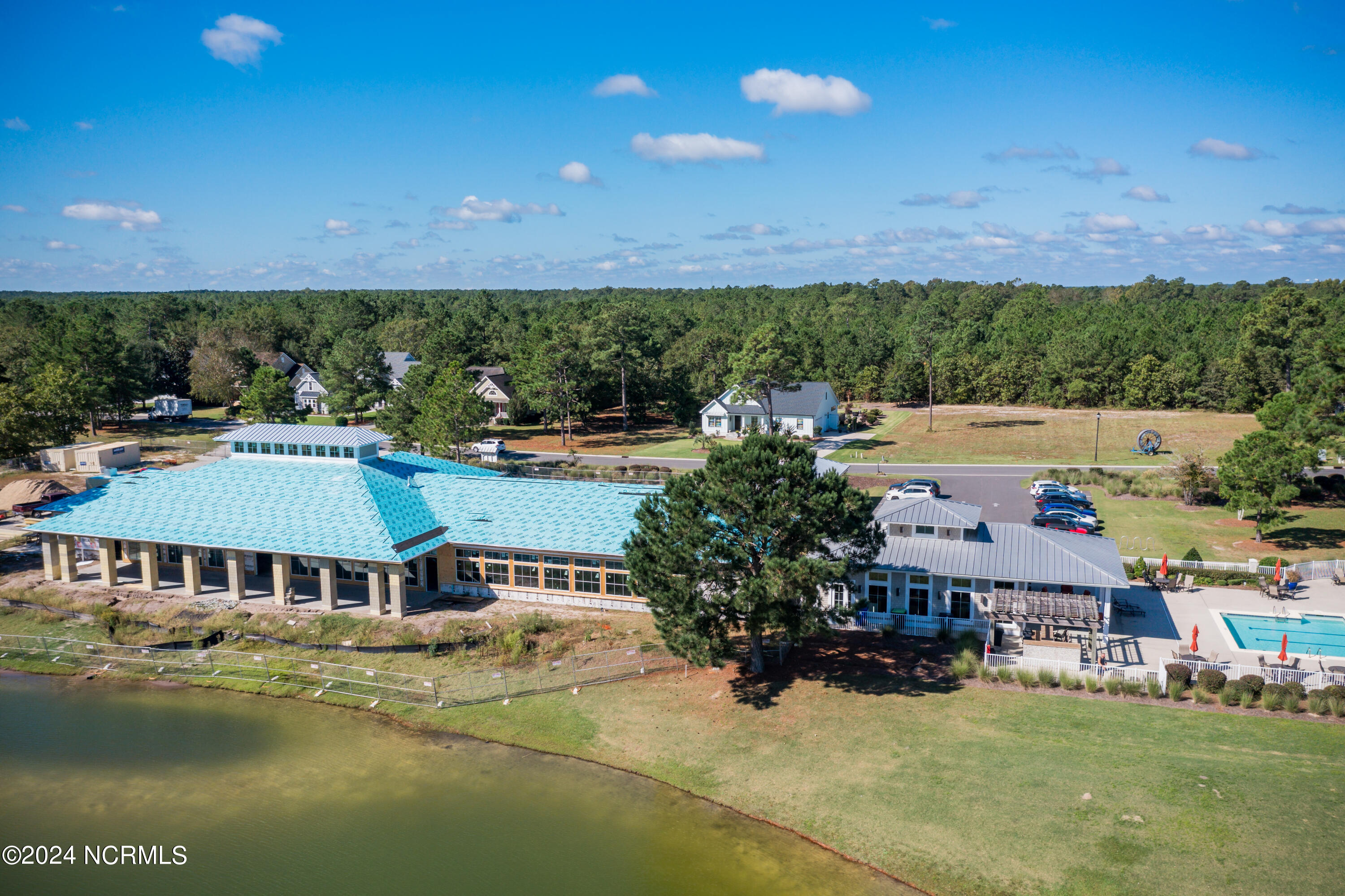 3865 River Overlook Court NE