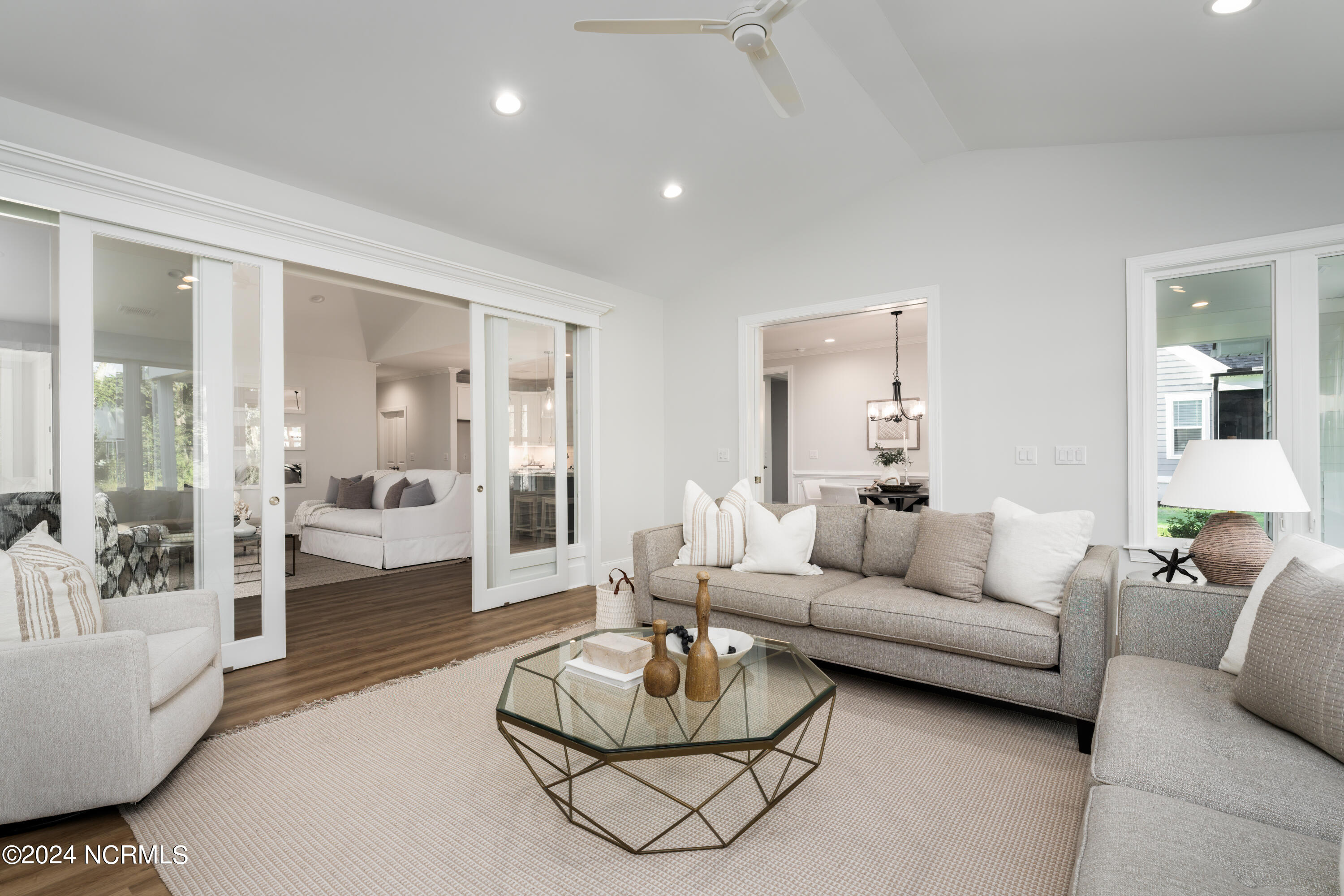 3865 River Overlook Court NE