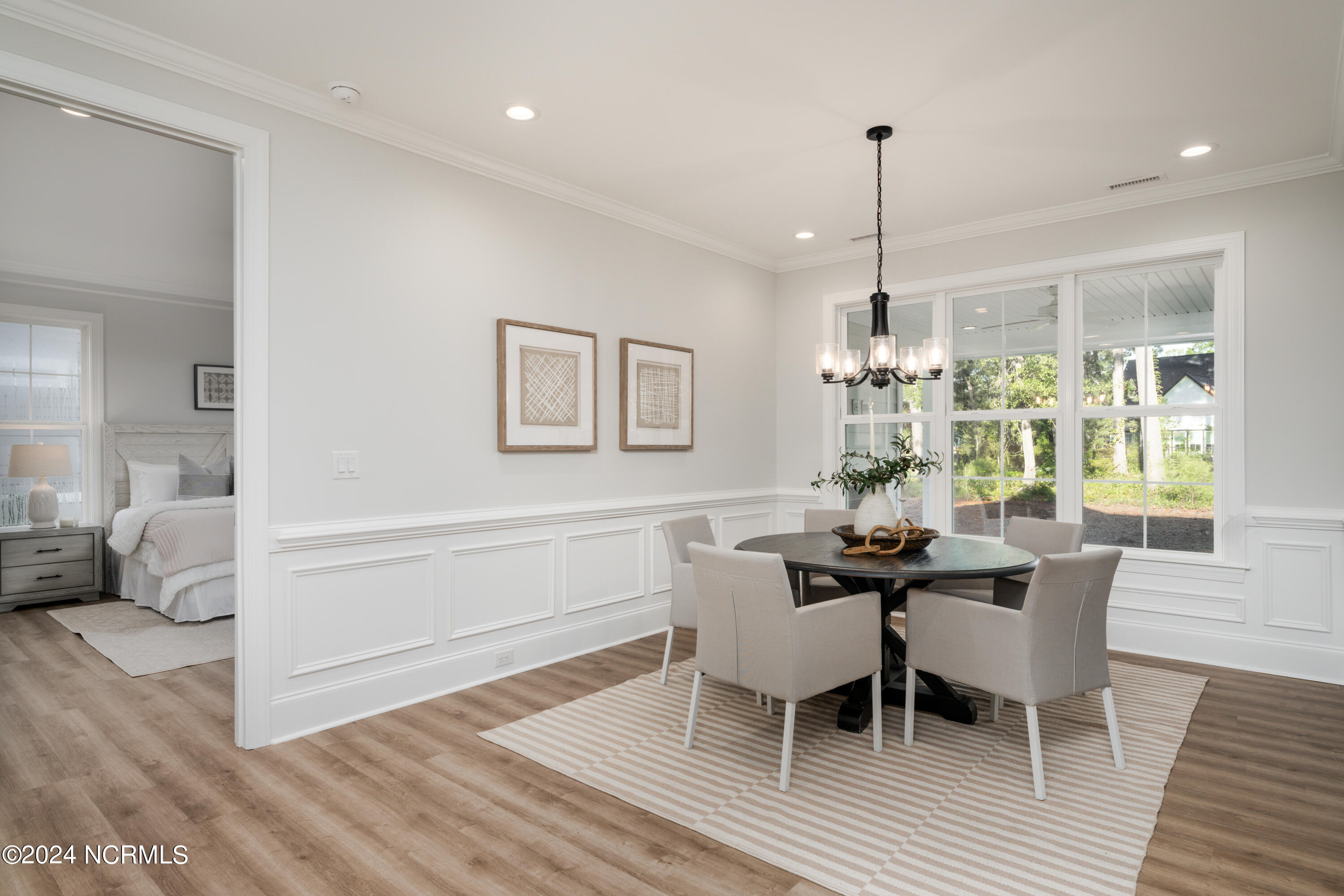 3865 River Overlook Court NE