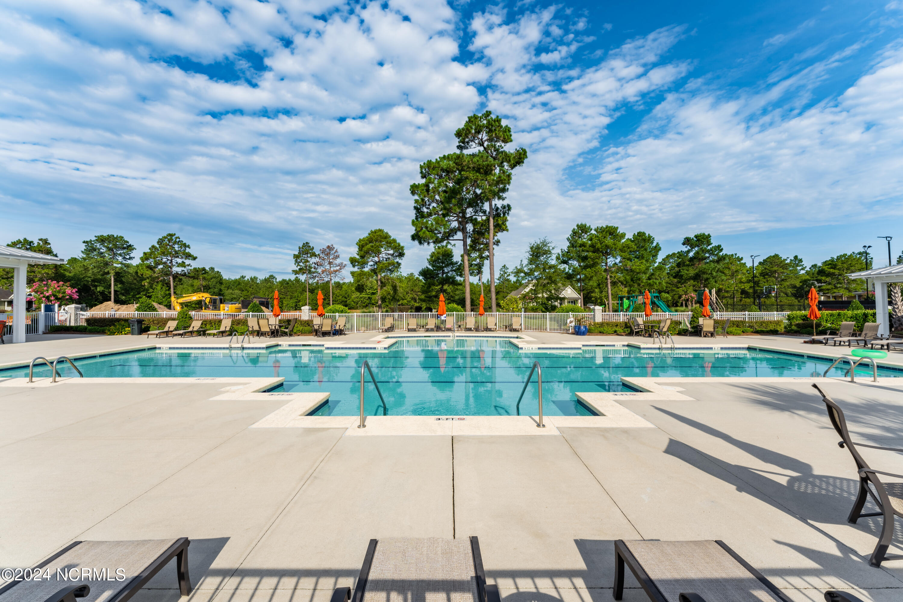 3865 River Overlook Court NE