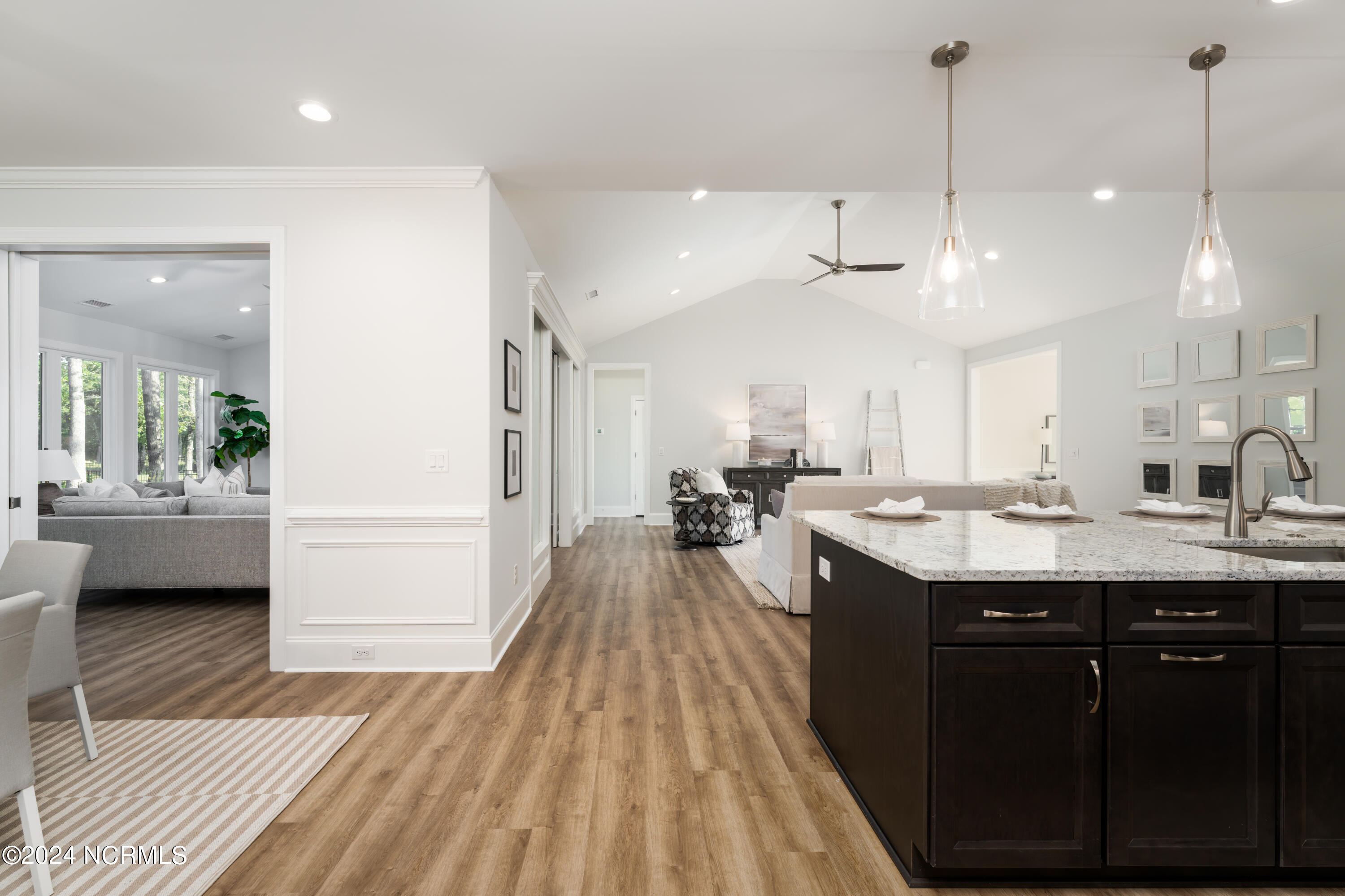 3865 River Overlook Court NE