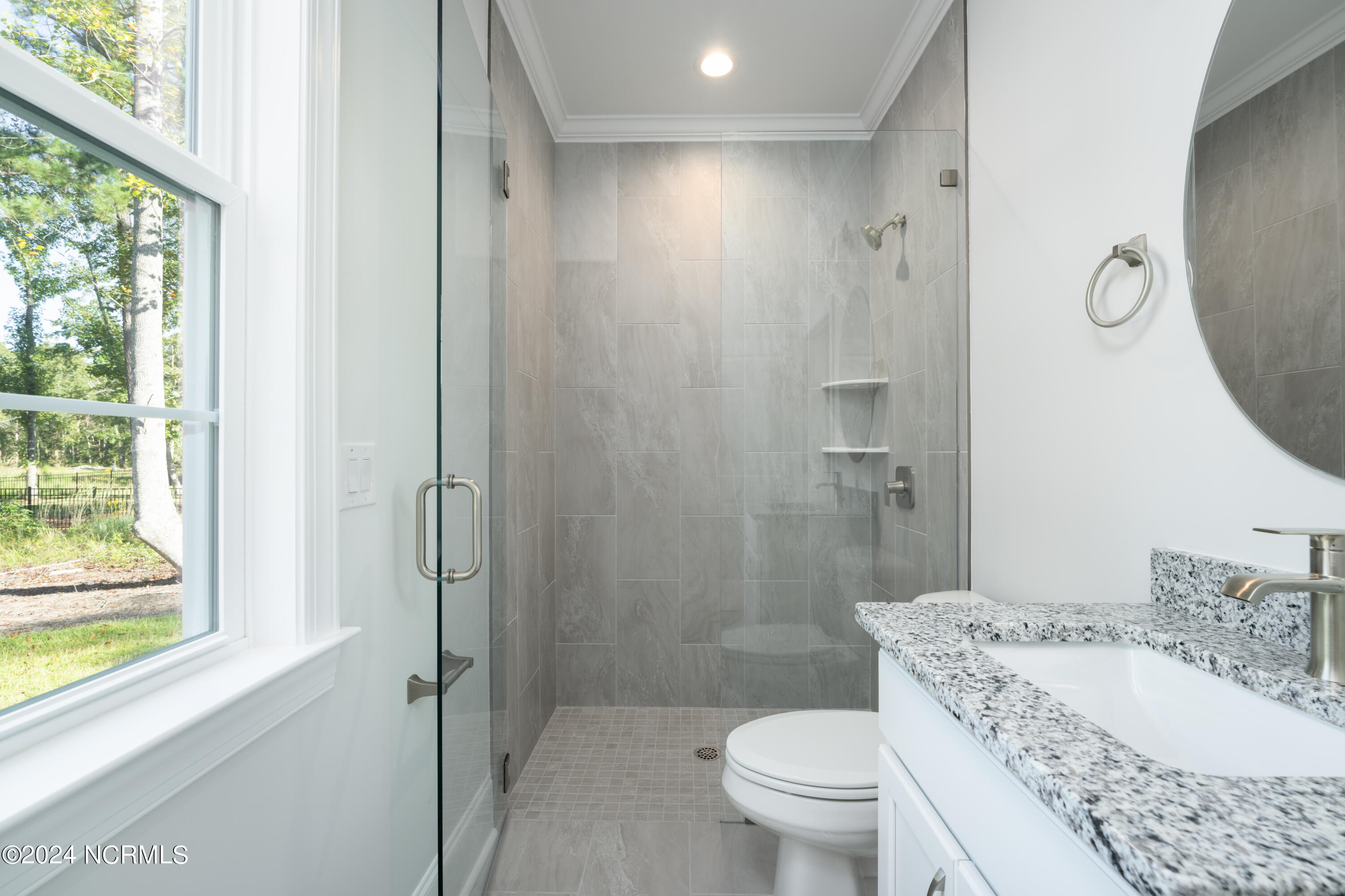 3865 River Overlook Court NE