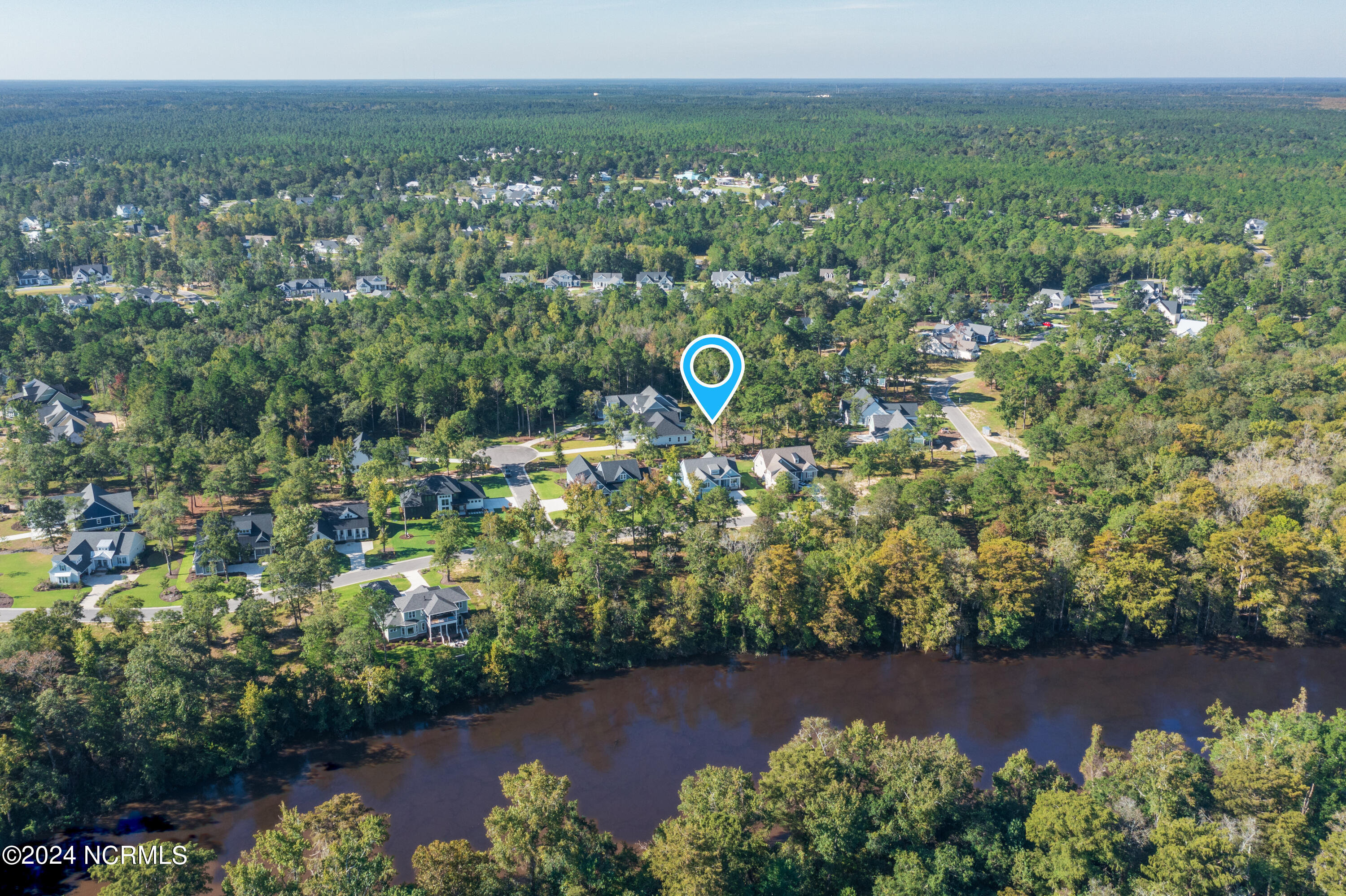 3865 River Overlook Court NE