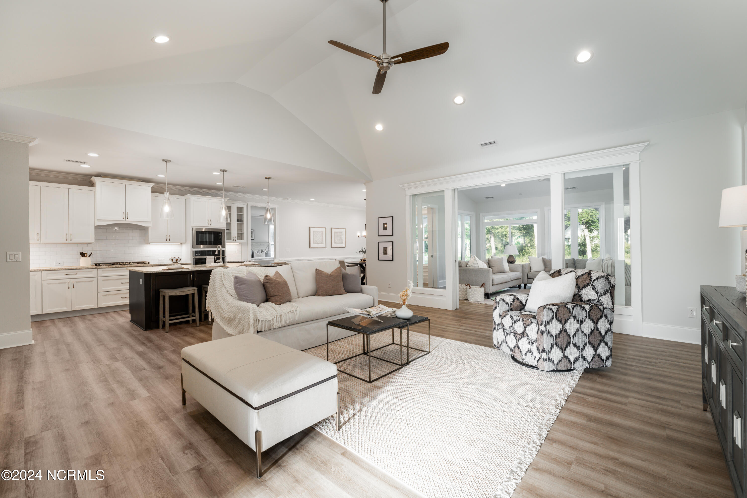 3865 River Overlook Court NE