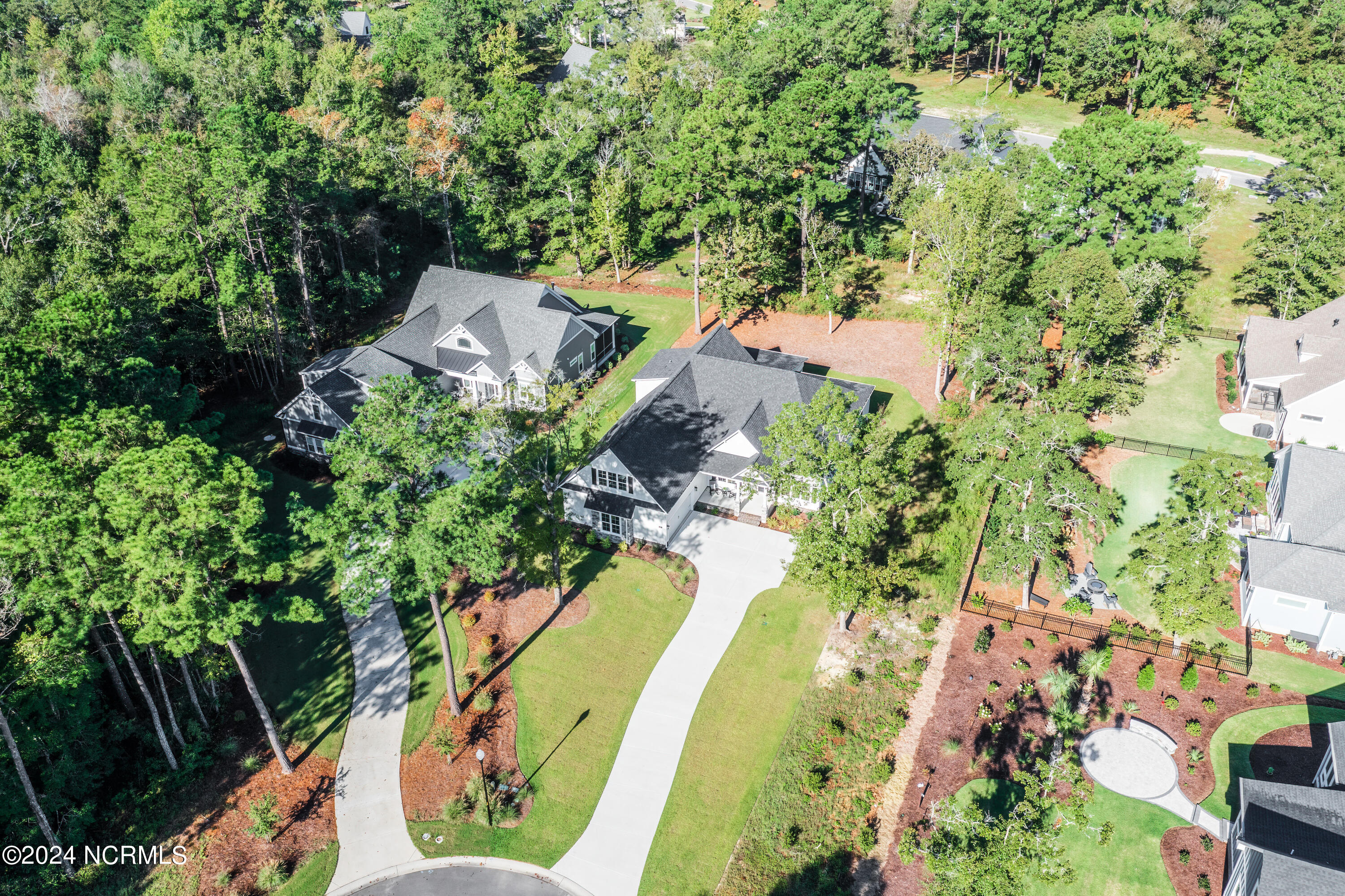 3865 River Overlook Court NE