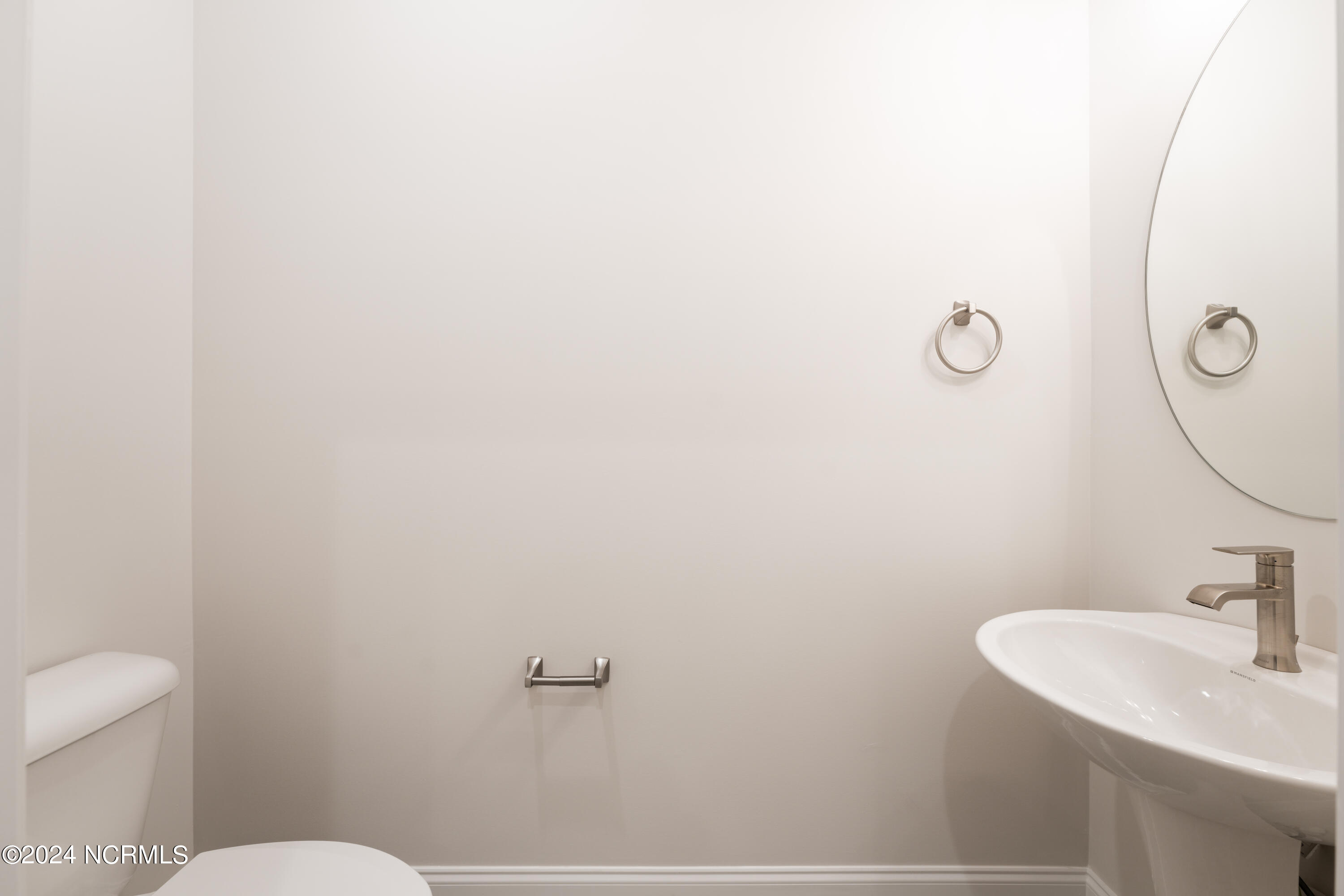 3865 River Overlook Court NE