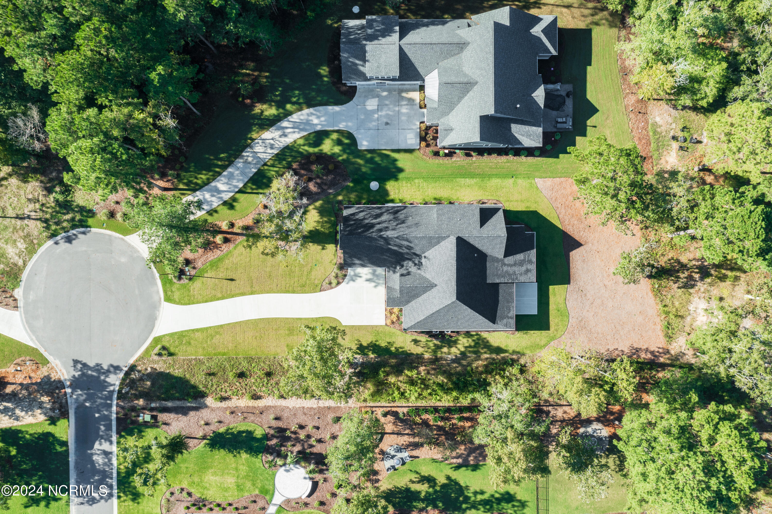 3865 River Overlook Court NE