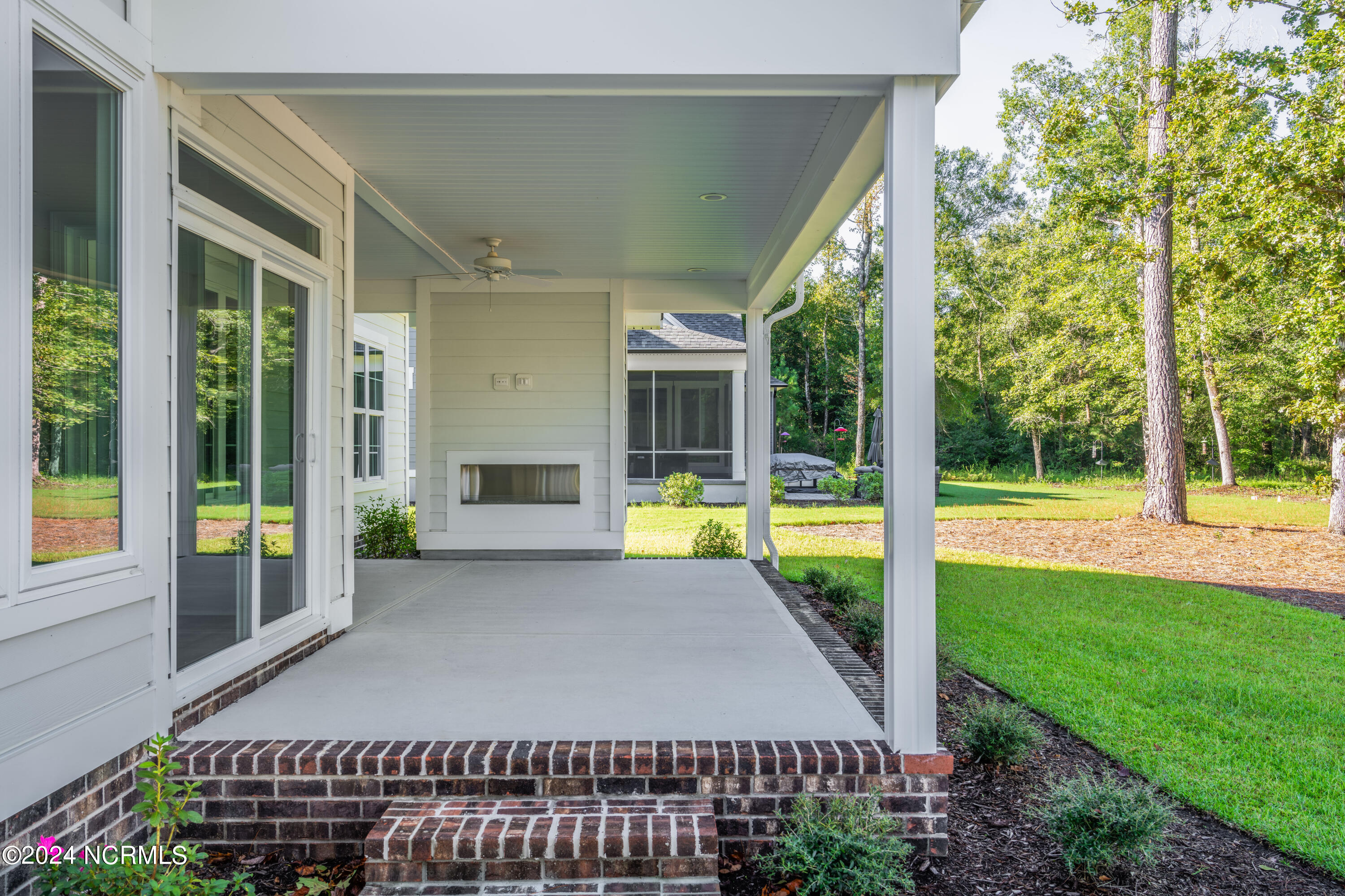 3865 River Overlook Court NE