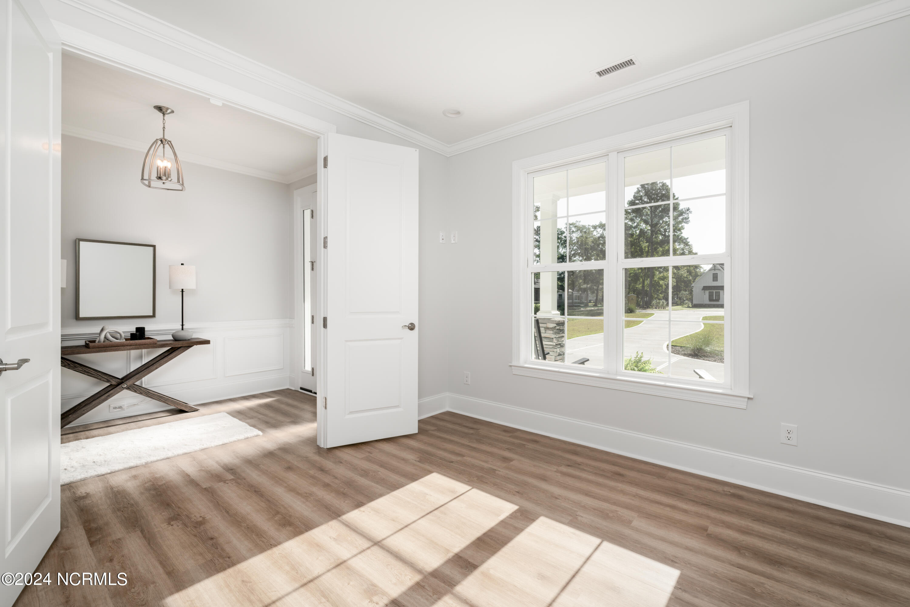 3865 River Overlook Court NE