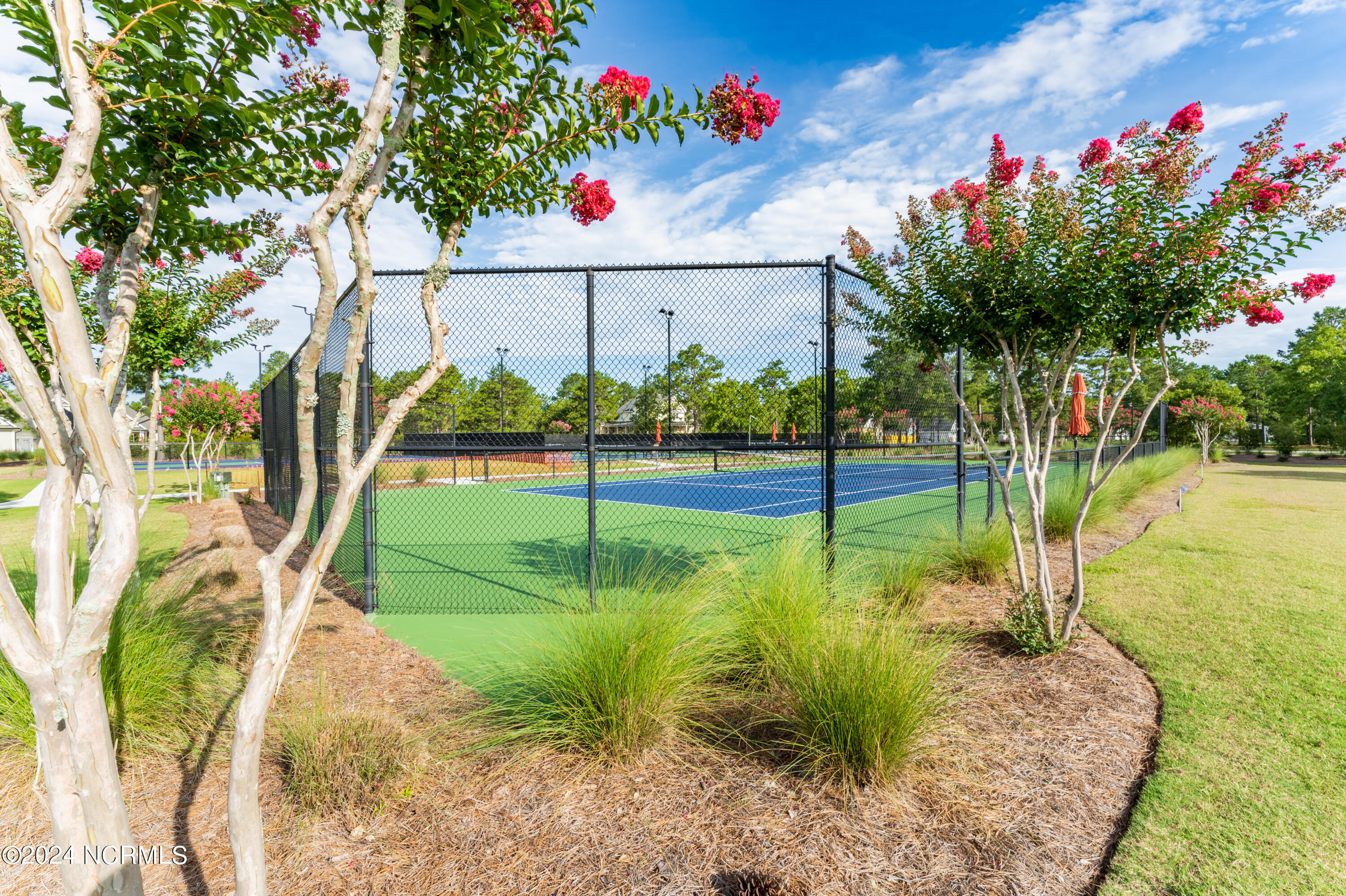 3865 River Overlook Court NE