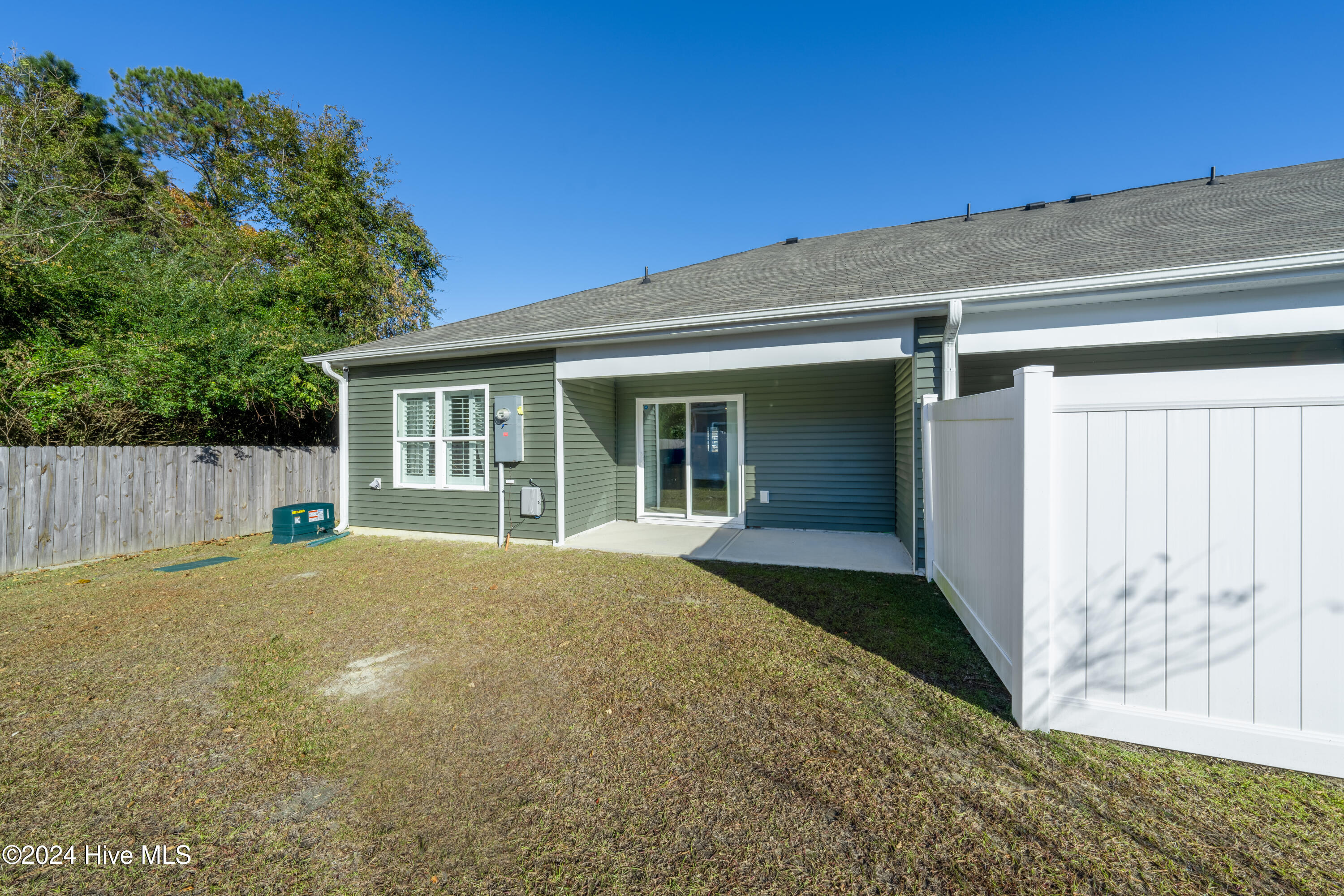 2125 Southern Bayberry Lane