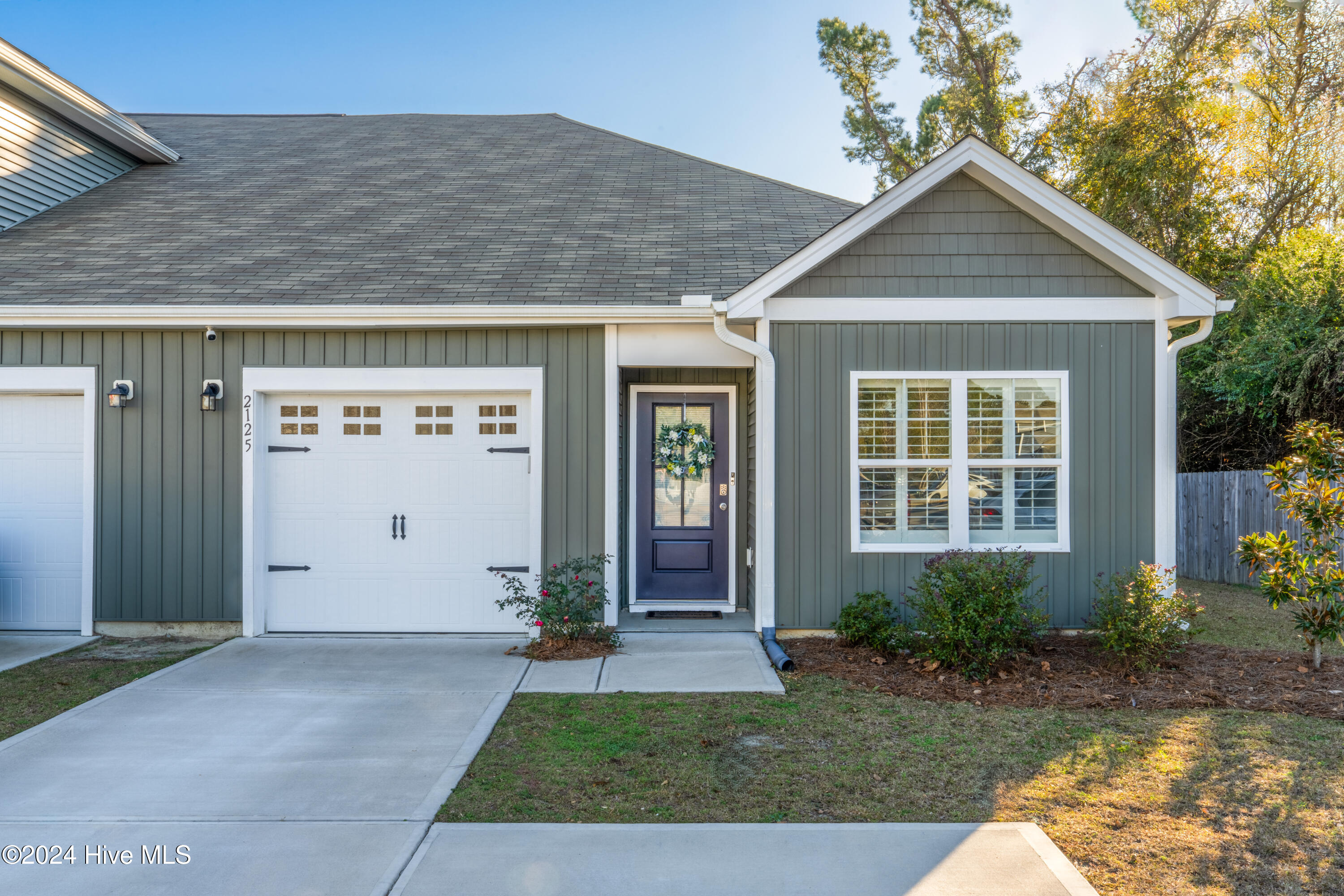 2125 Southern Bayberry Lane