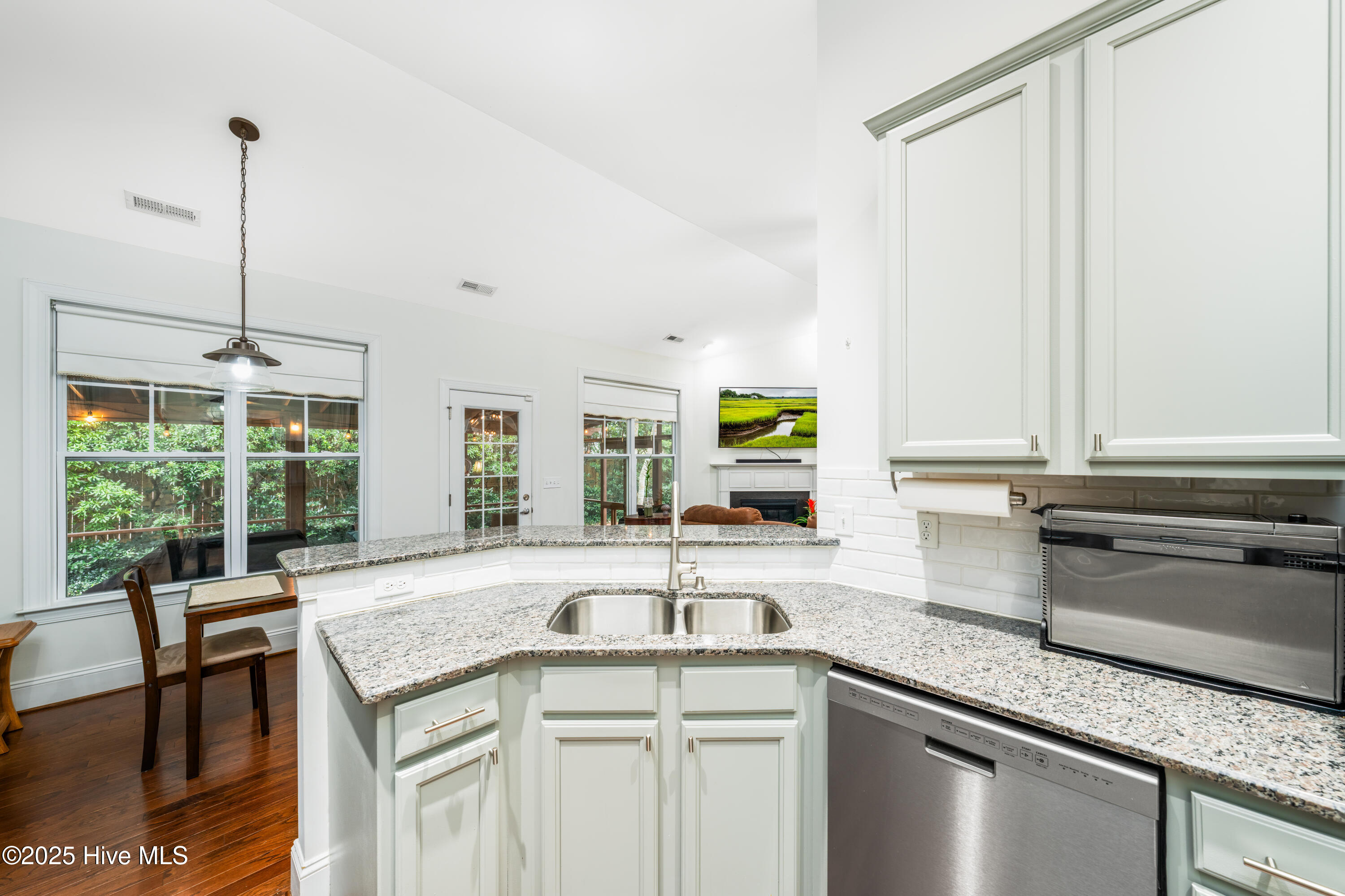 8112 Saltcedar Drive