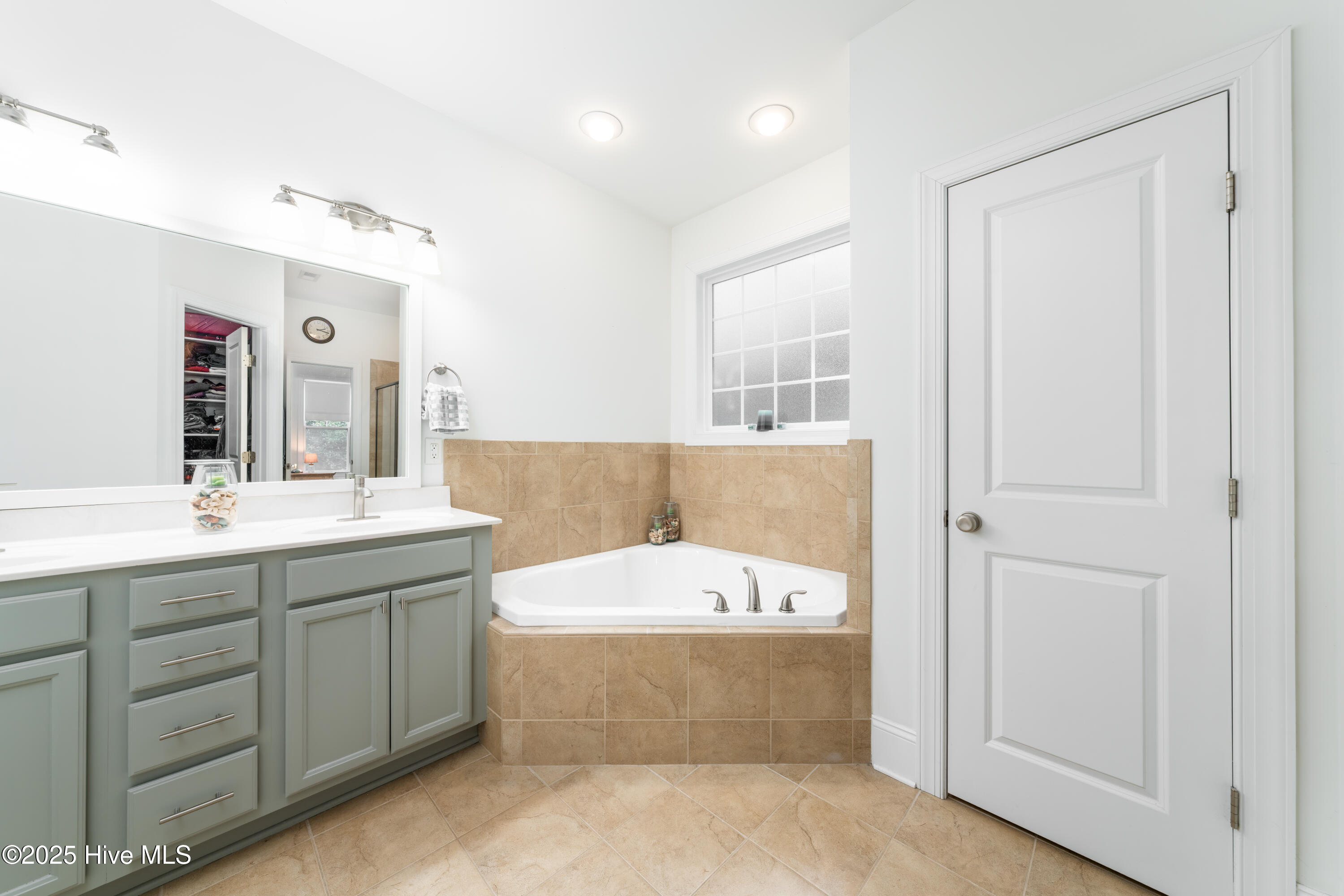 8112 Saltcedar Drive