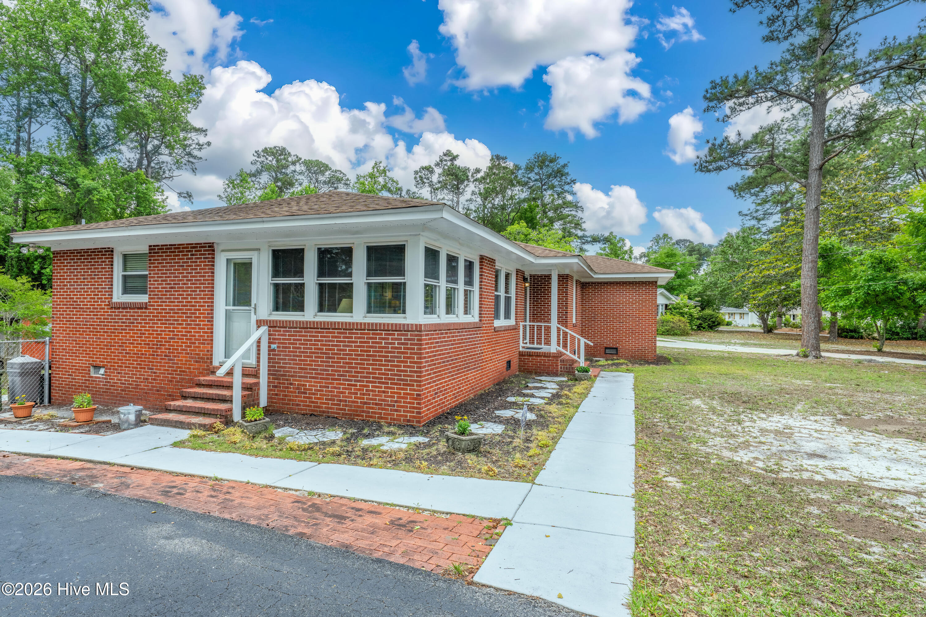 4602 Mockingbird Lane