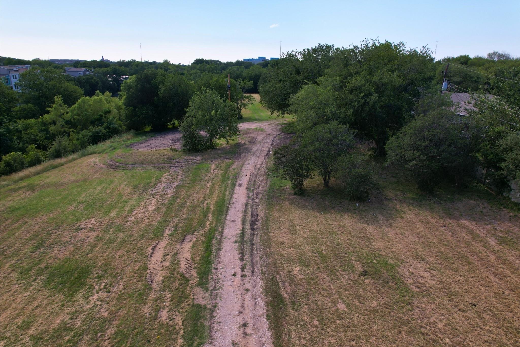 2610 & 2606 Metcalfe RD