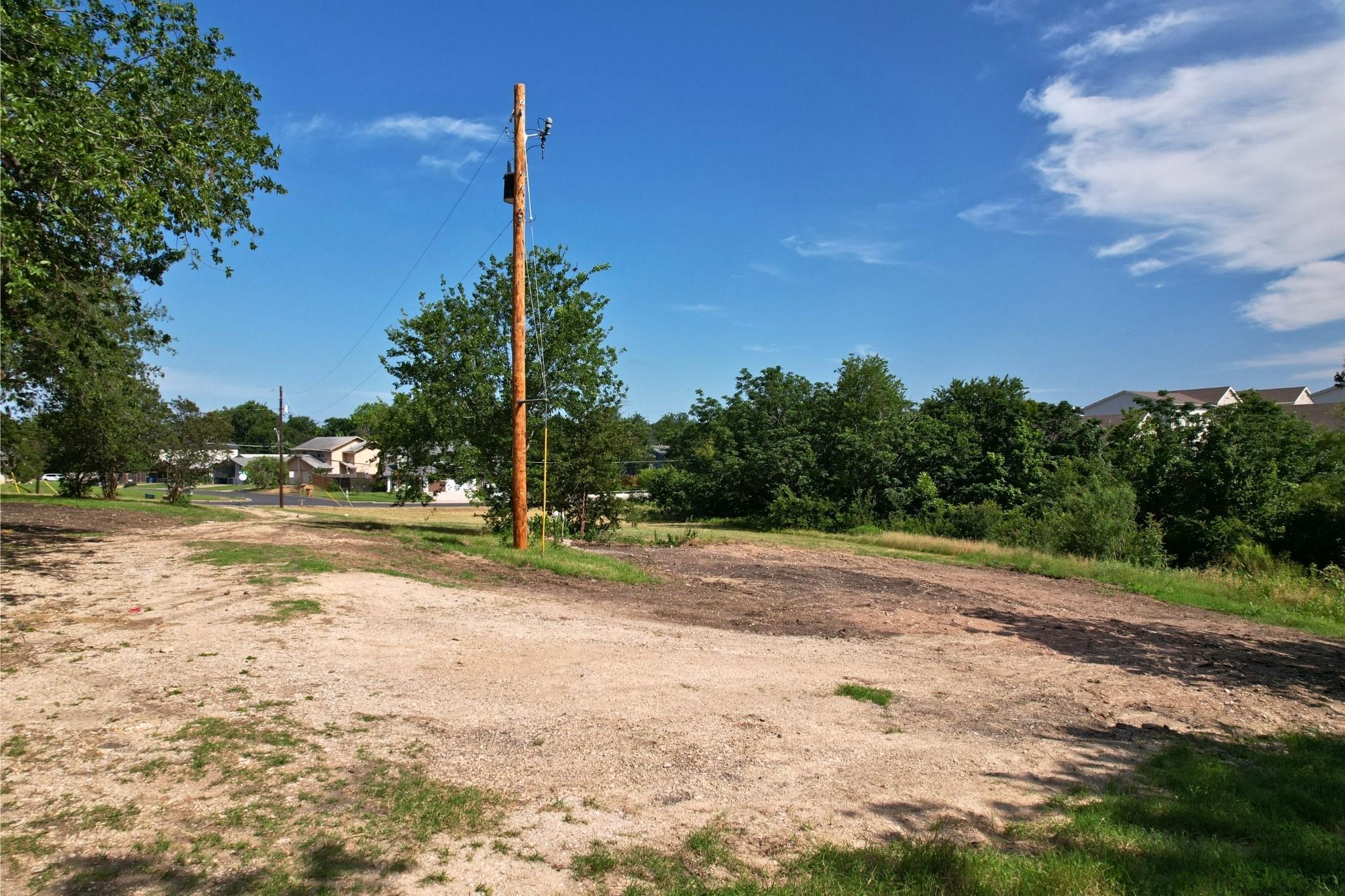 2610 & 2606 Metcalfe RD